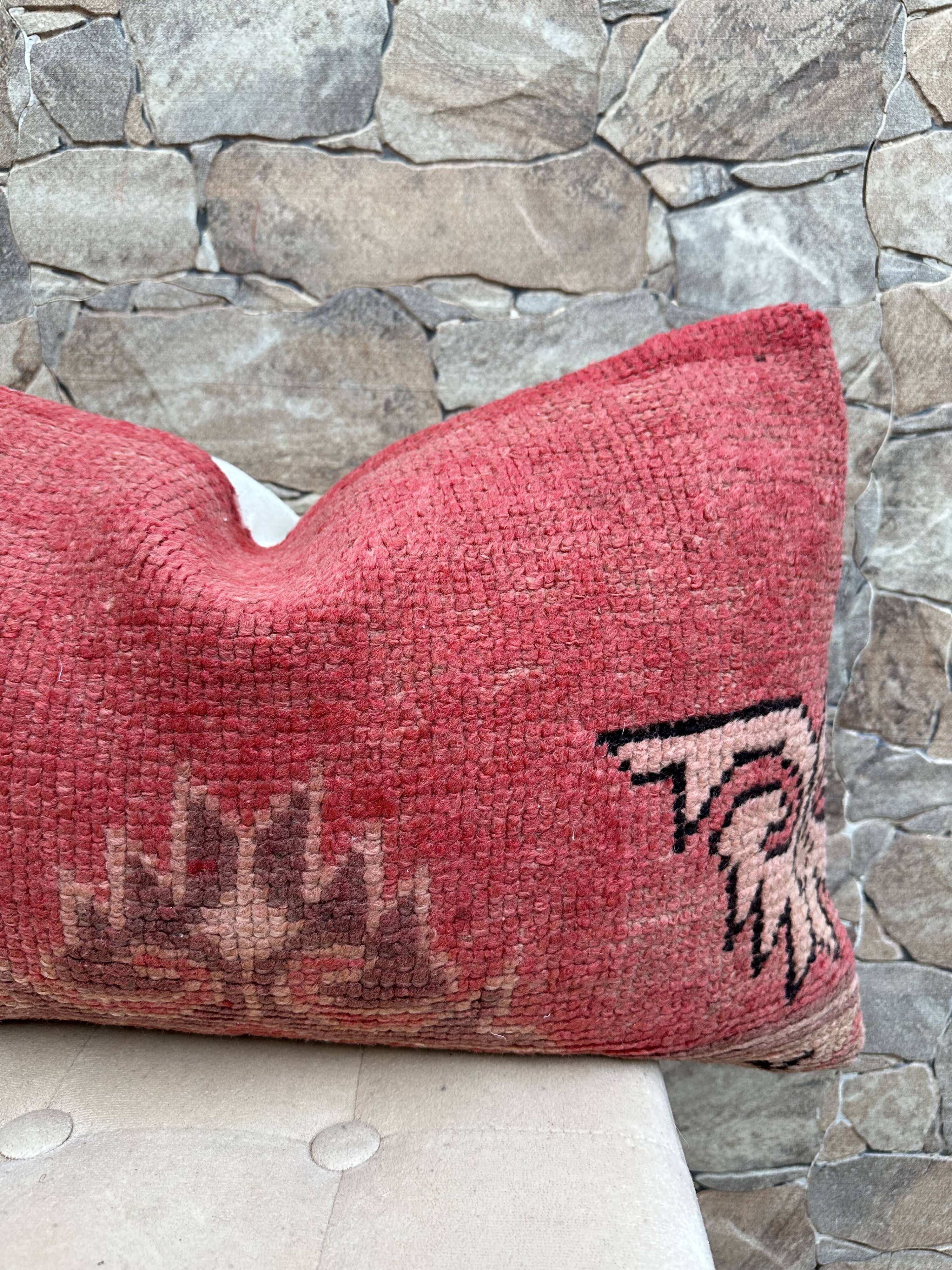Beautiful vintage Berber Kilim cushion from Morocco