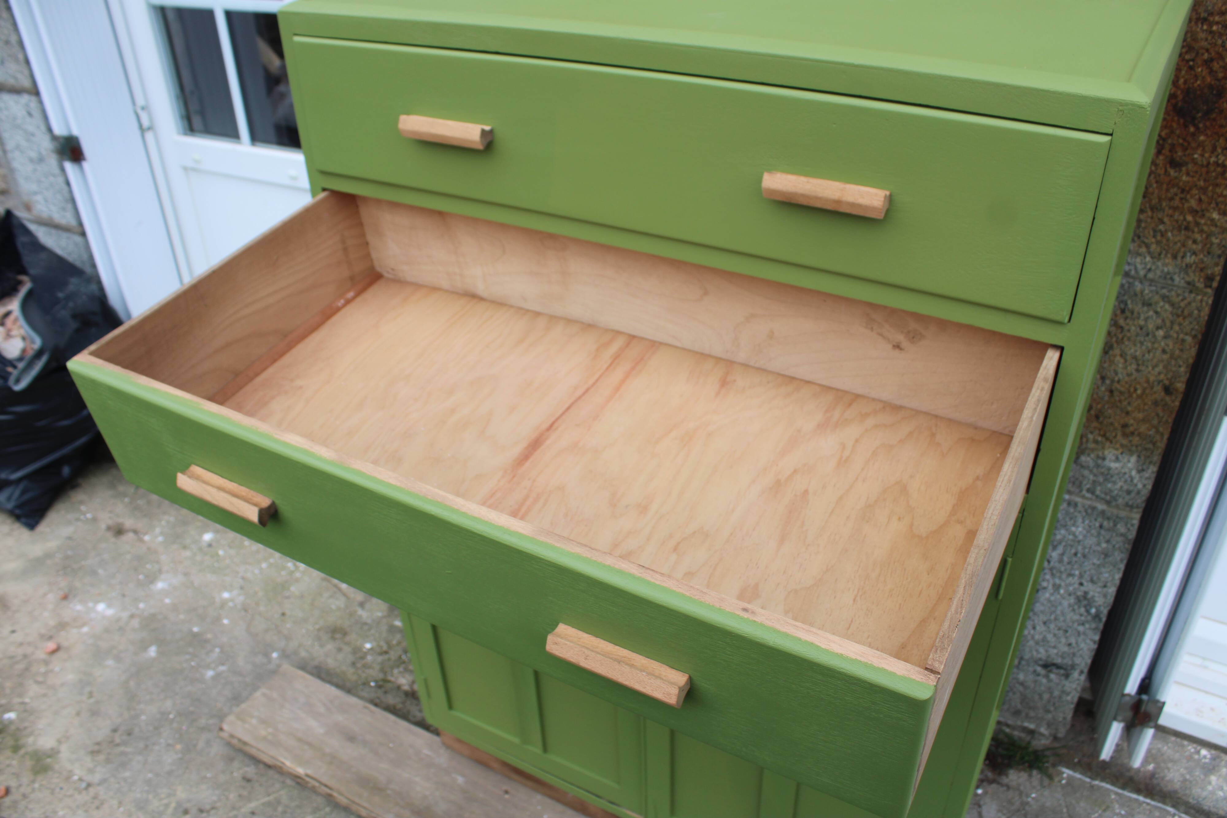 Renovated antique buffet – Herbarium Green (Libéron)