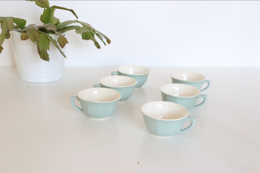 Set of 6 cups of the 1950s, the pottery of Sarreguemines