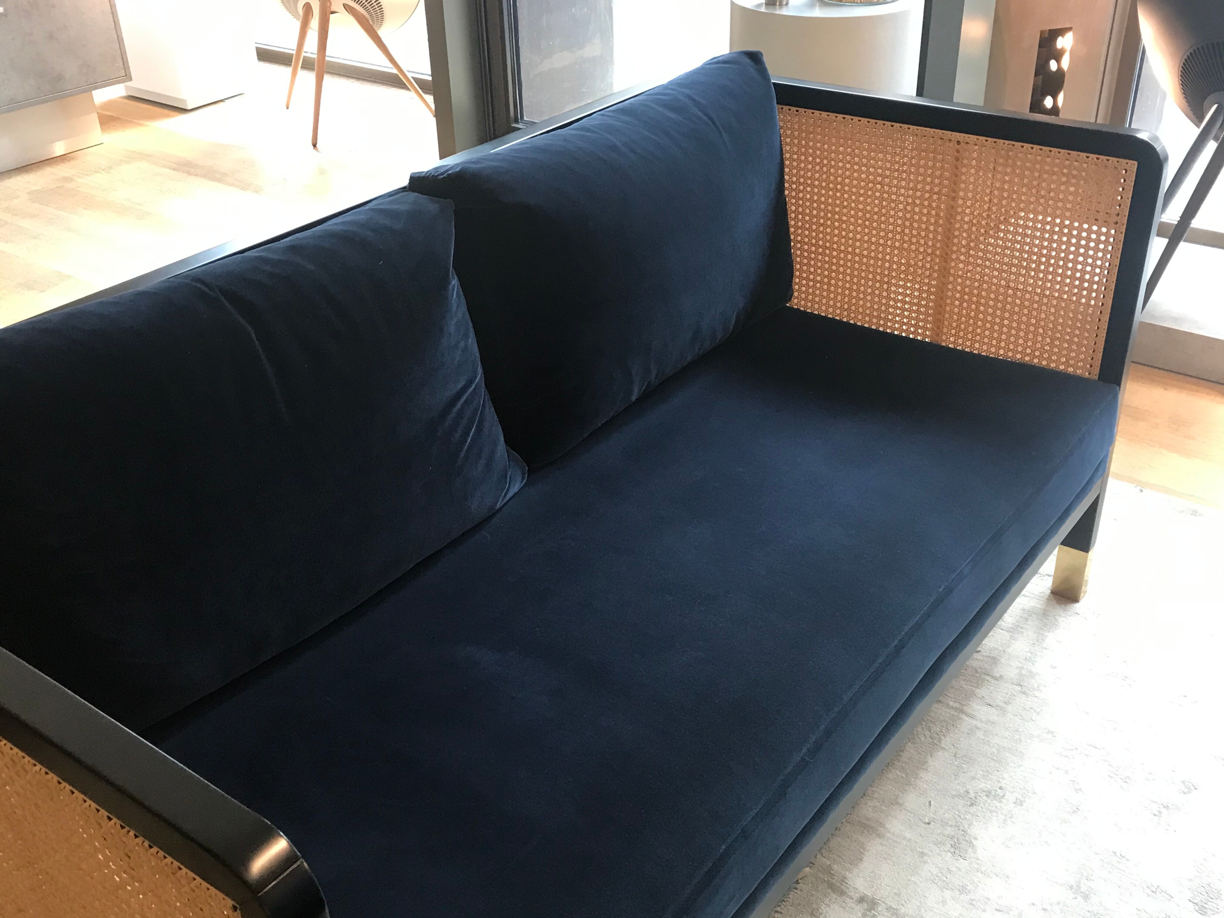 Canapé cannage 160 velours bleu marine Red Edition