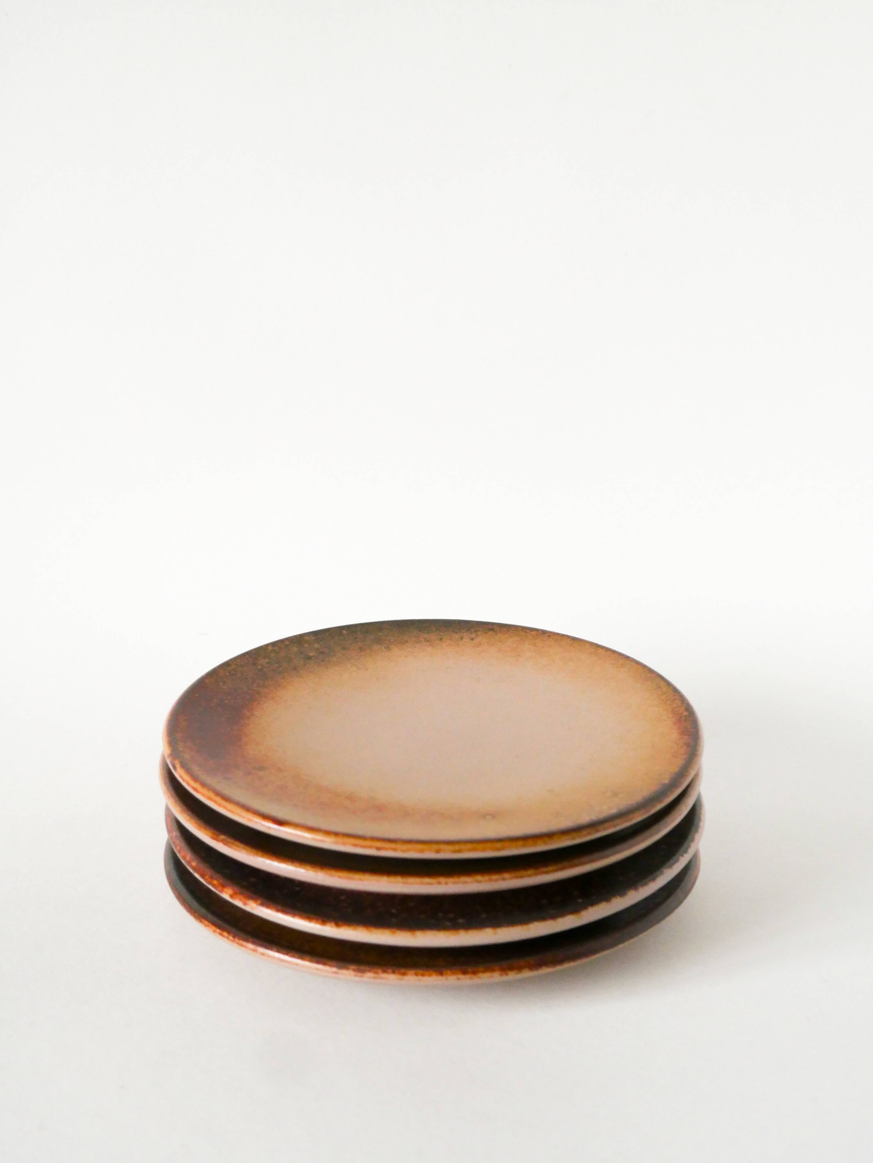 Set of 4 stoneware dessert plates, Design, 1970