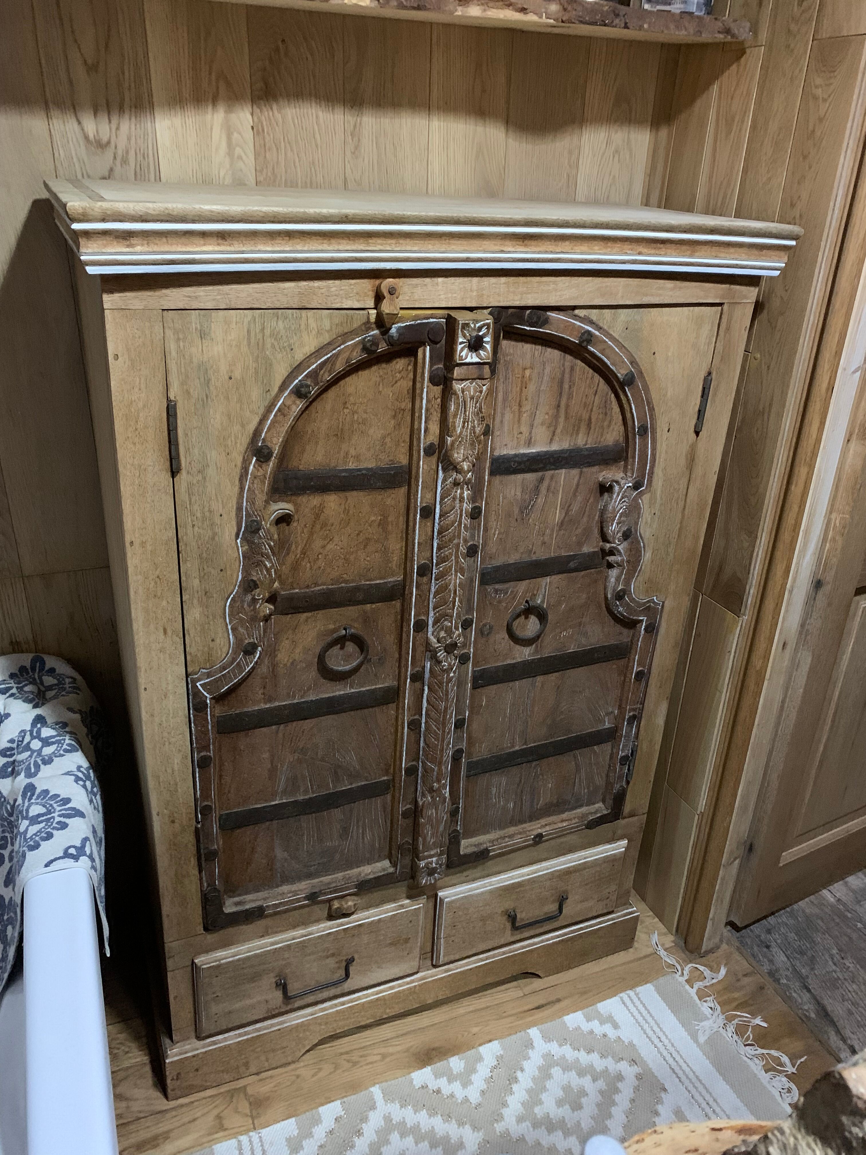 Armoire indienne