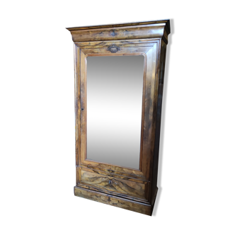 Mirror wardrobe in walnut veneer