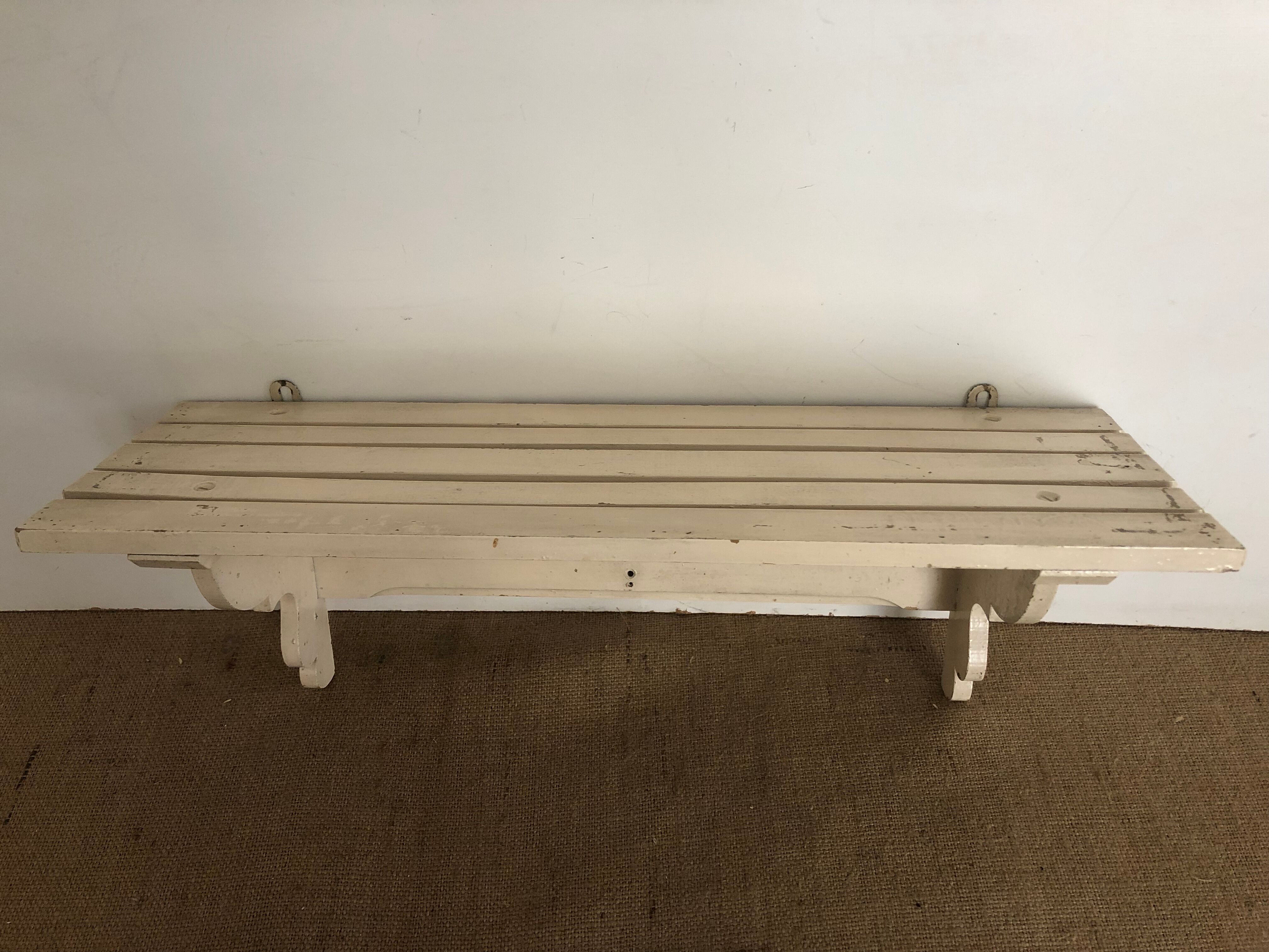 Slat shelf