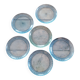 6 assiettes en verre moulé – 5 bleutées, 1 vert d’eau