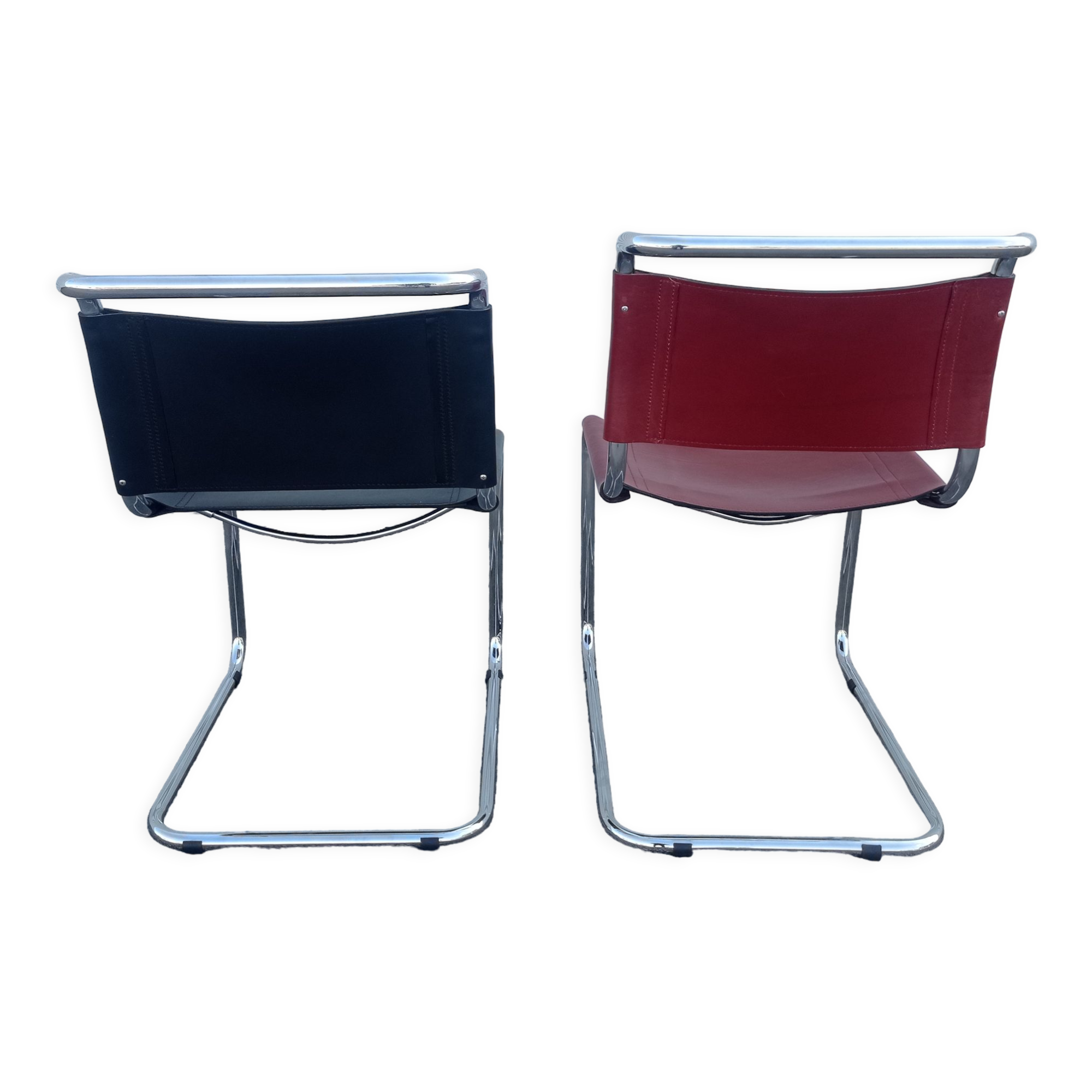 Pair of Bersanelli chairs in black and burgundy leather