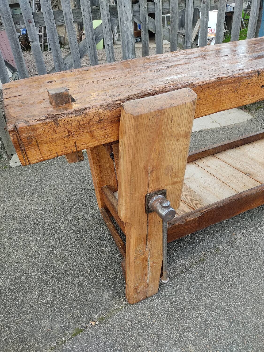 Carpenter's workbench