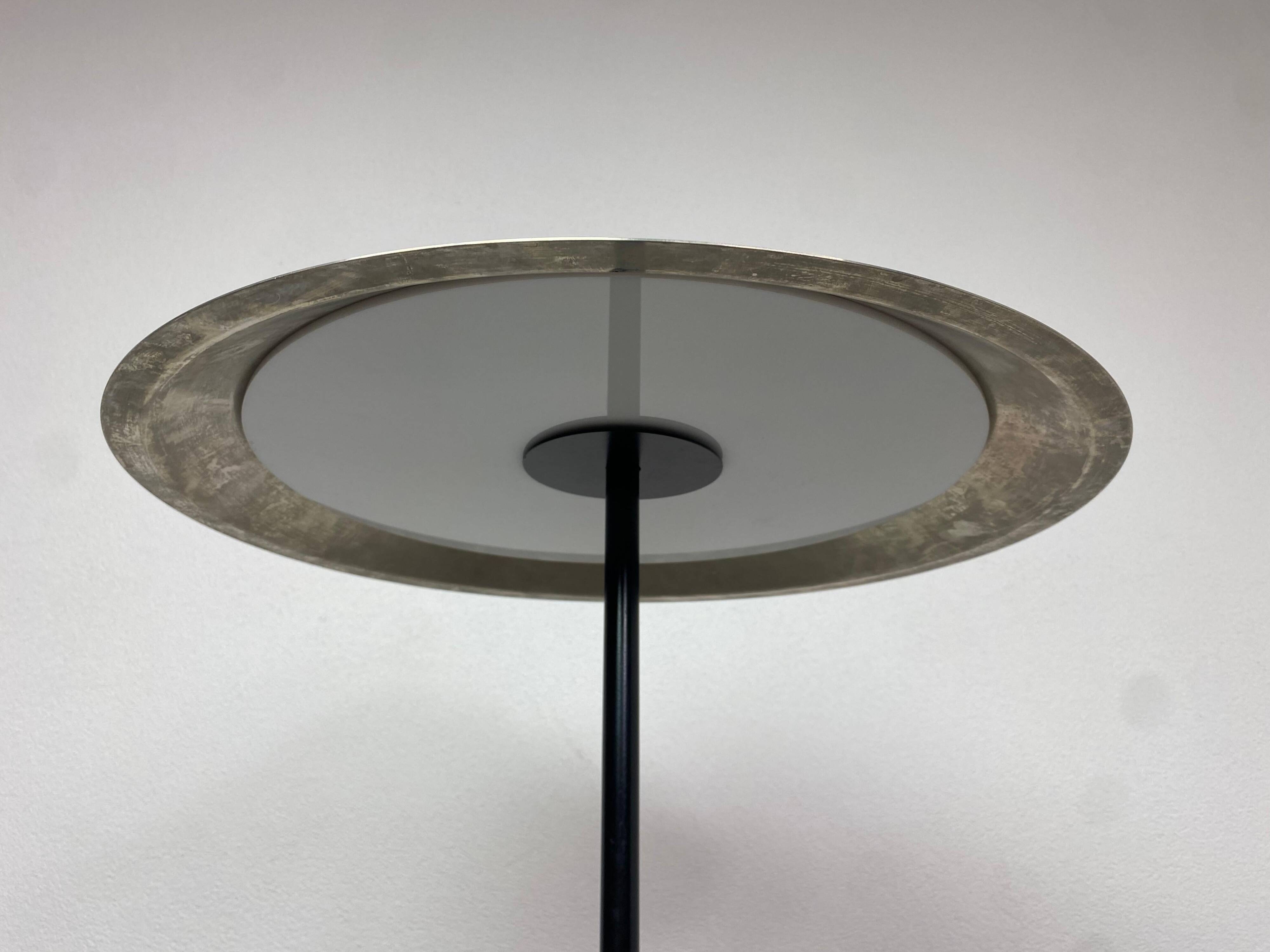 Lampadaire moderne du milieu du siècle