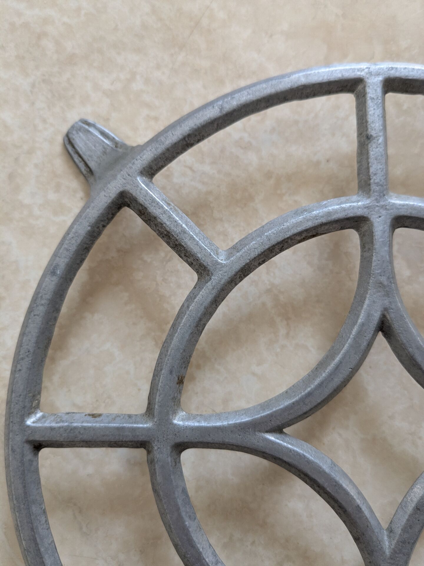 Trivet