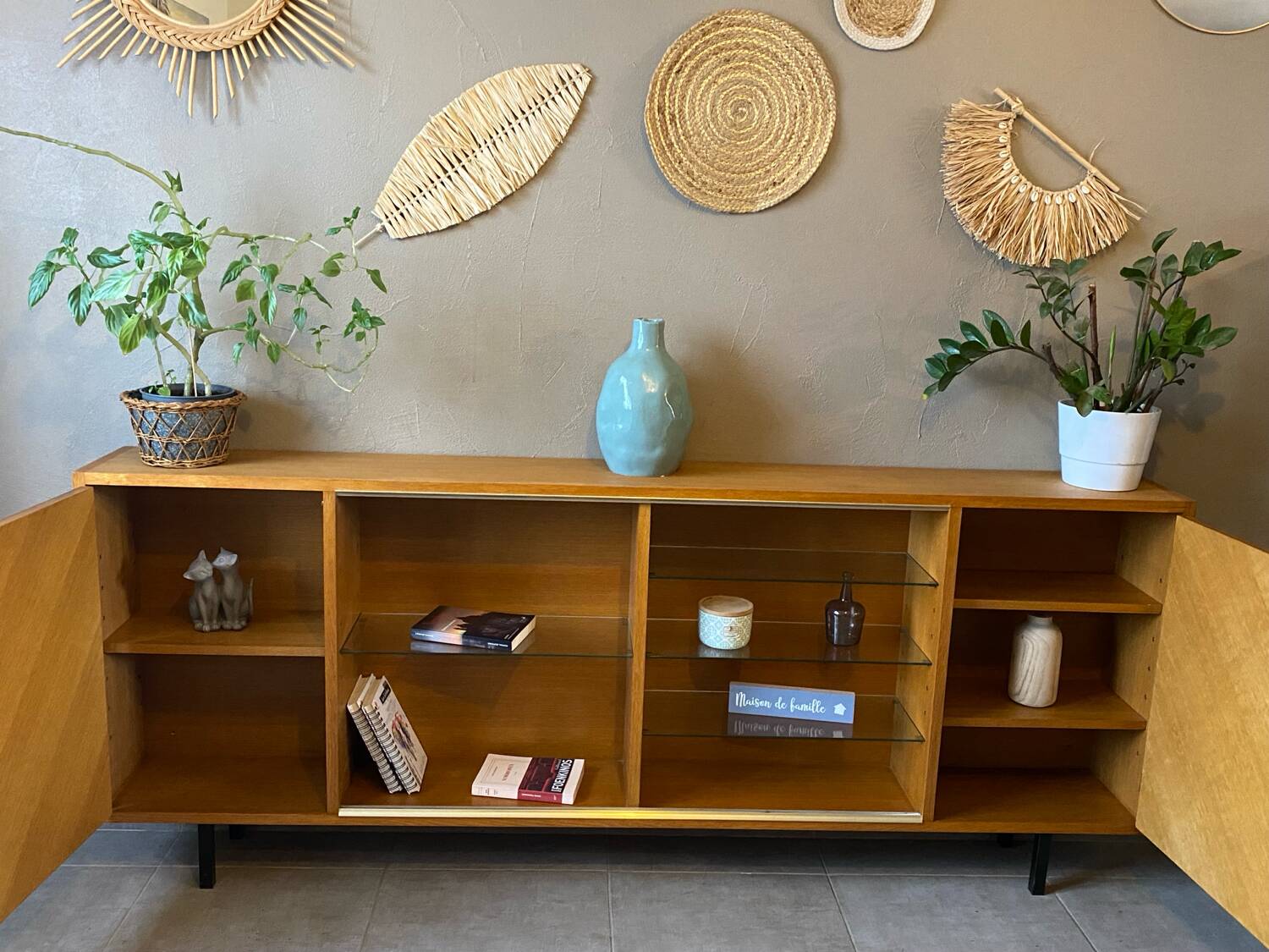 Vintage sideboard (shallow)