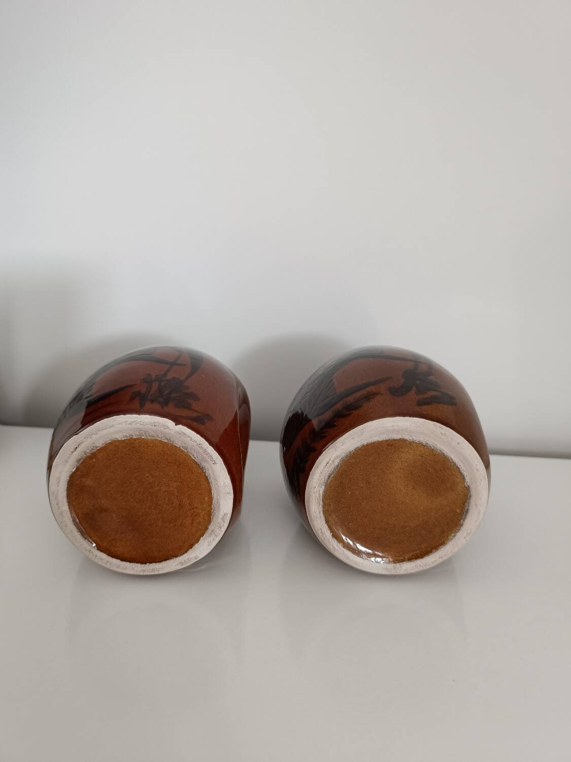 Set of 2 vintage ceramic mugs/cups