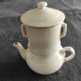 White teapot with filters old and complete p. Precious in Grigny