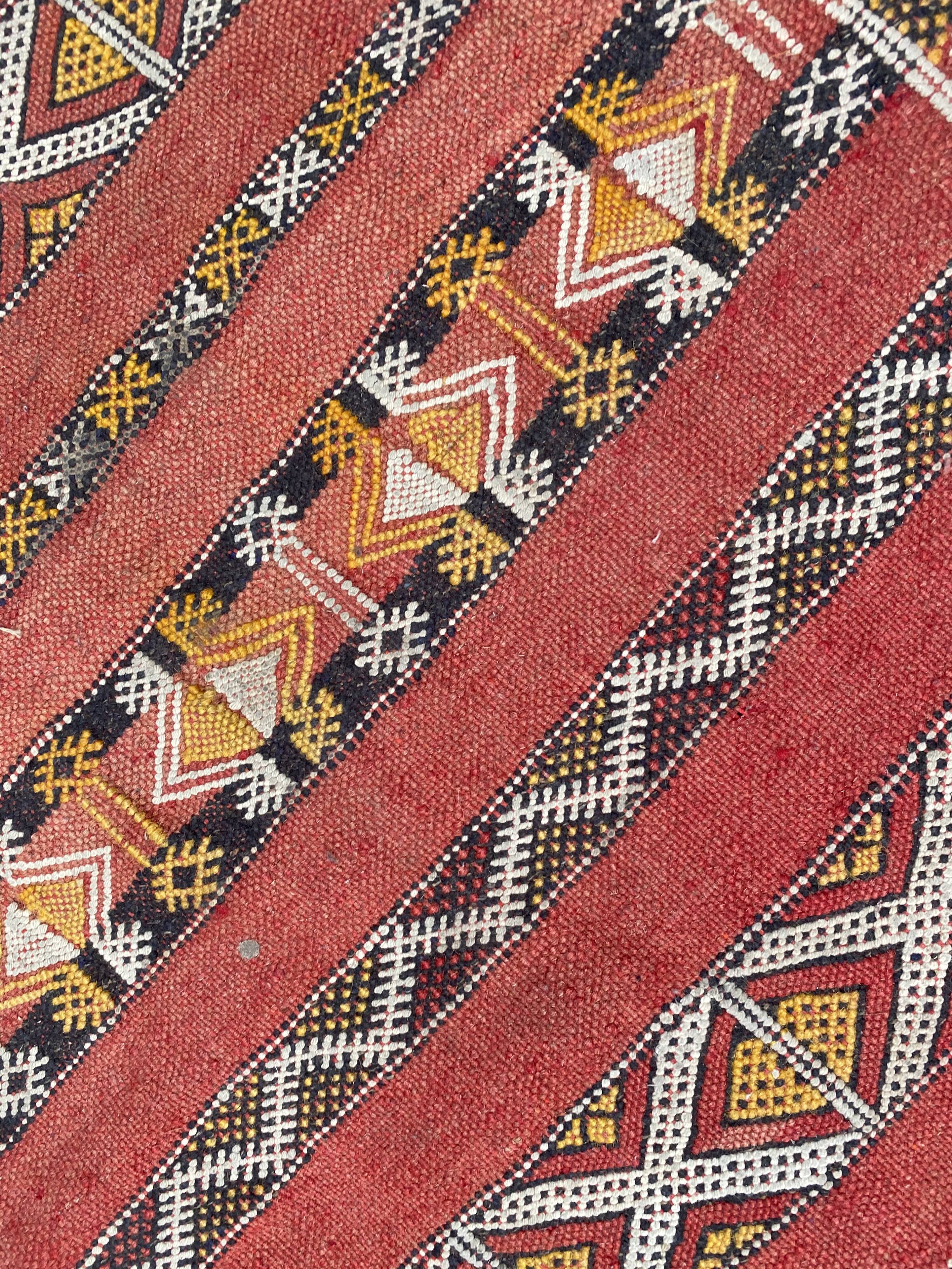 Tapis kilim berbere marocain tissé main 118x165 cm