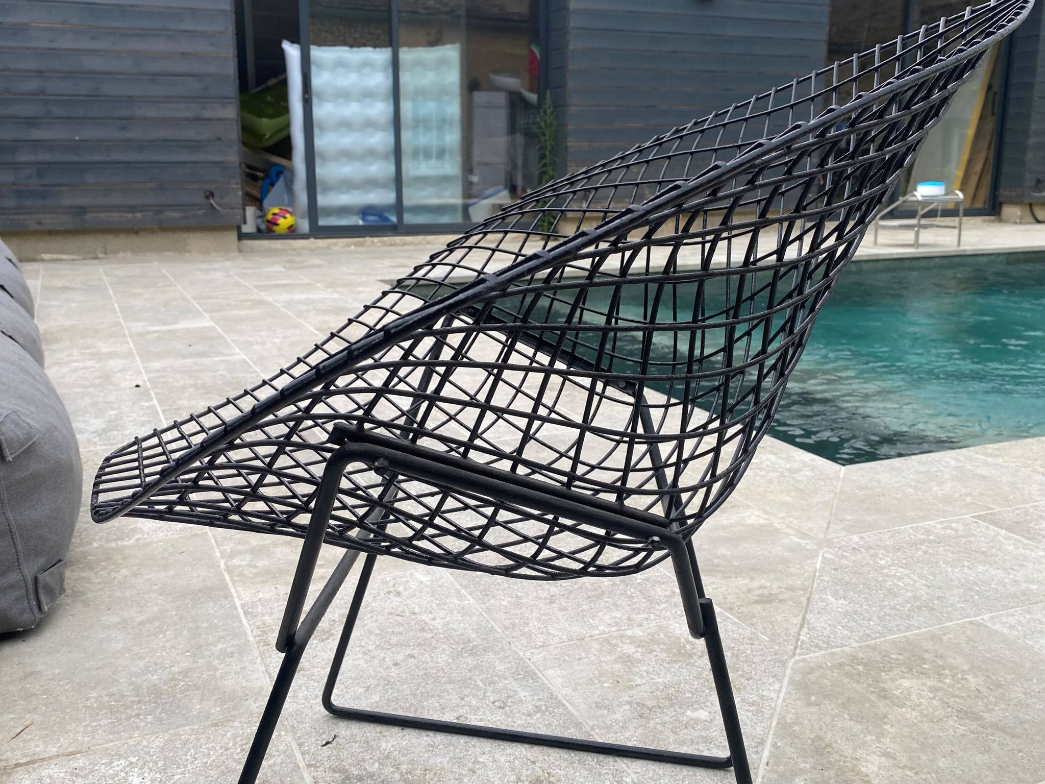Pair of Harry Bertoia KNOLL 1950s vintage small diamond armchairs