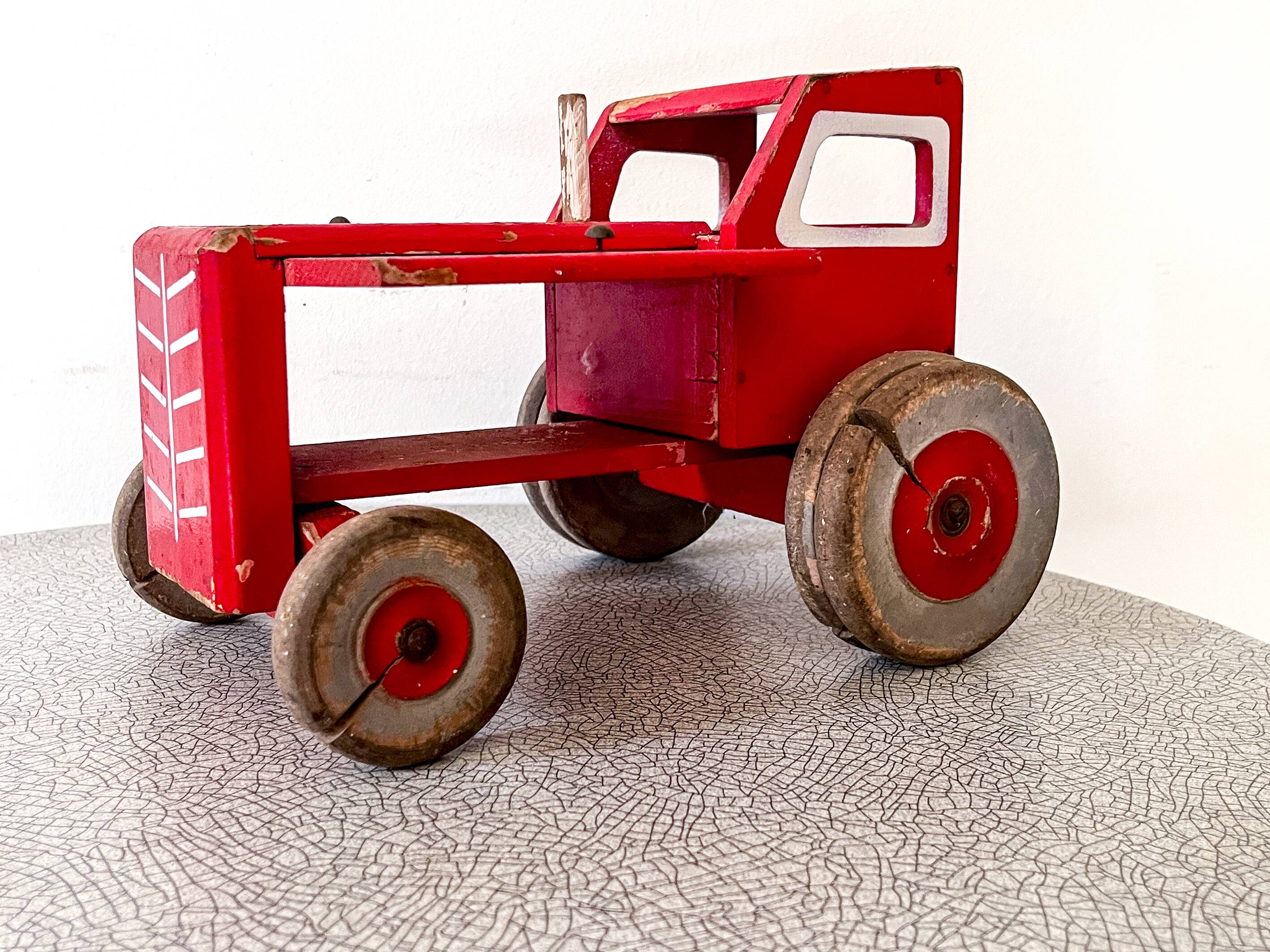 Large wooden tractor "La Ferme de Joujoulac", vintage toy.