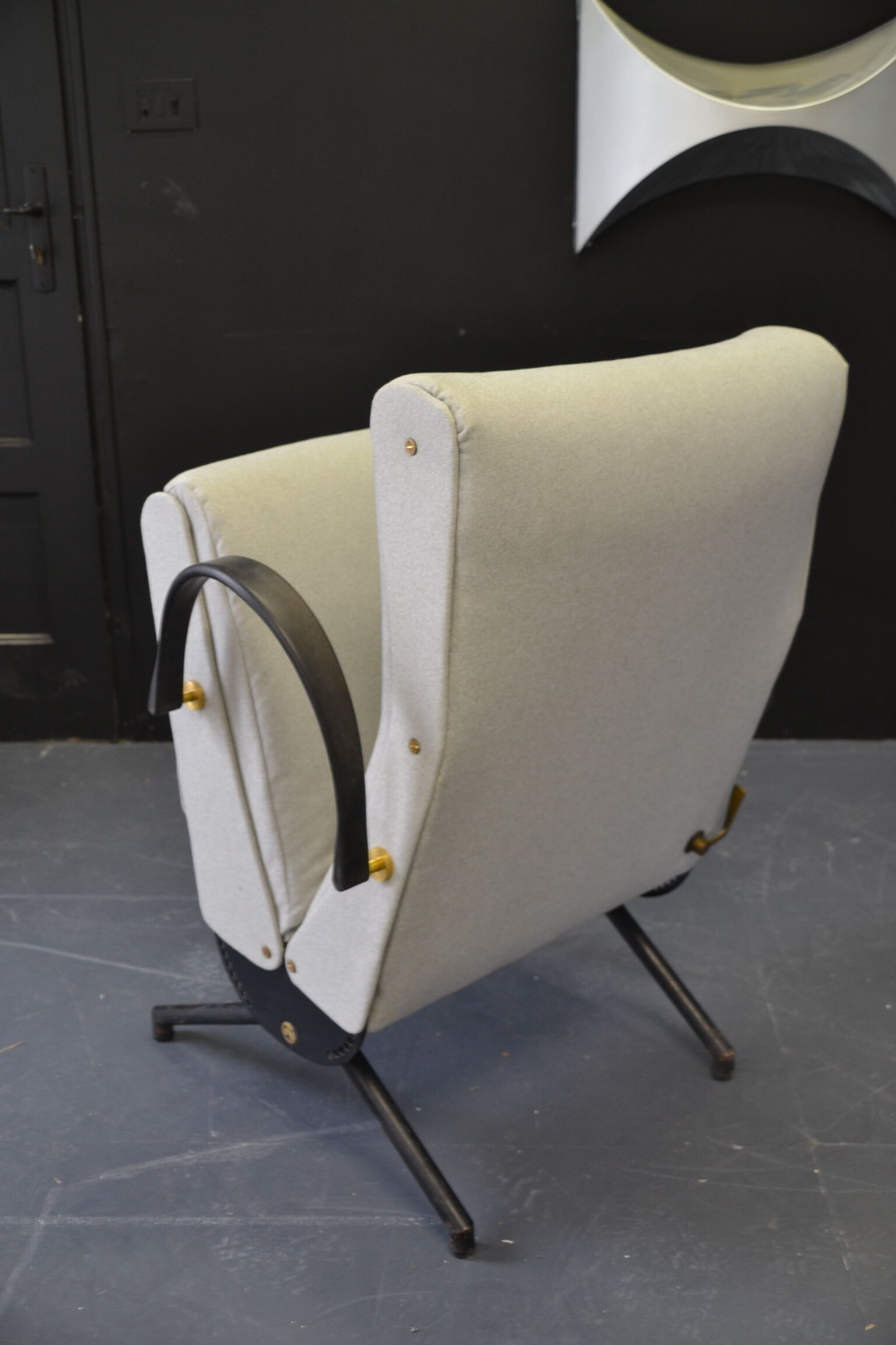 Pair p40 model armchairs by Osvaldo Borsani for Tecno