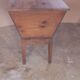 Wooden maie