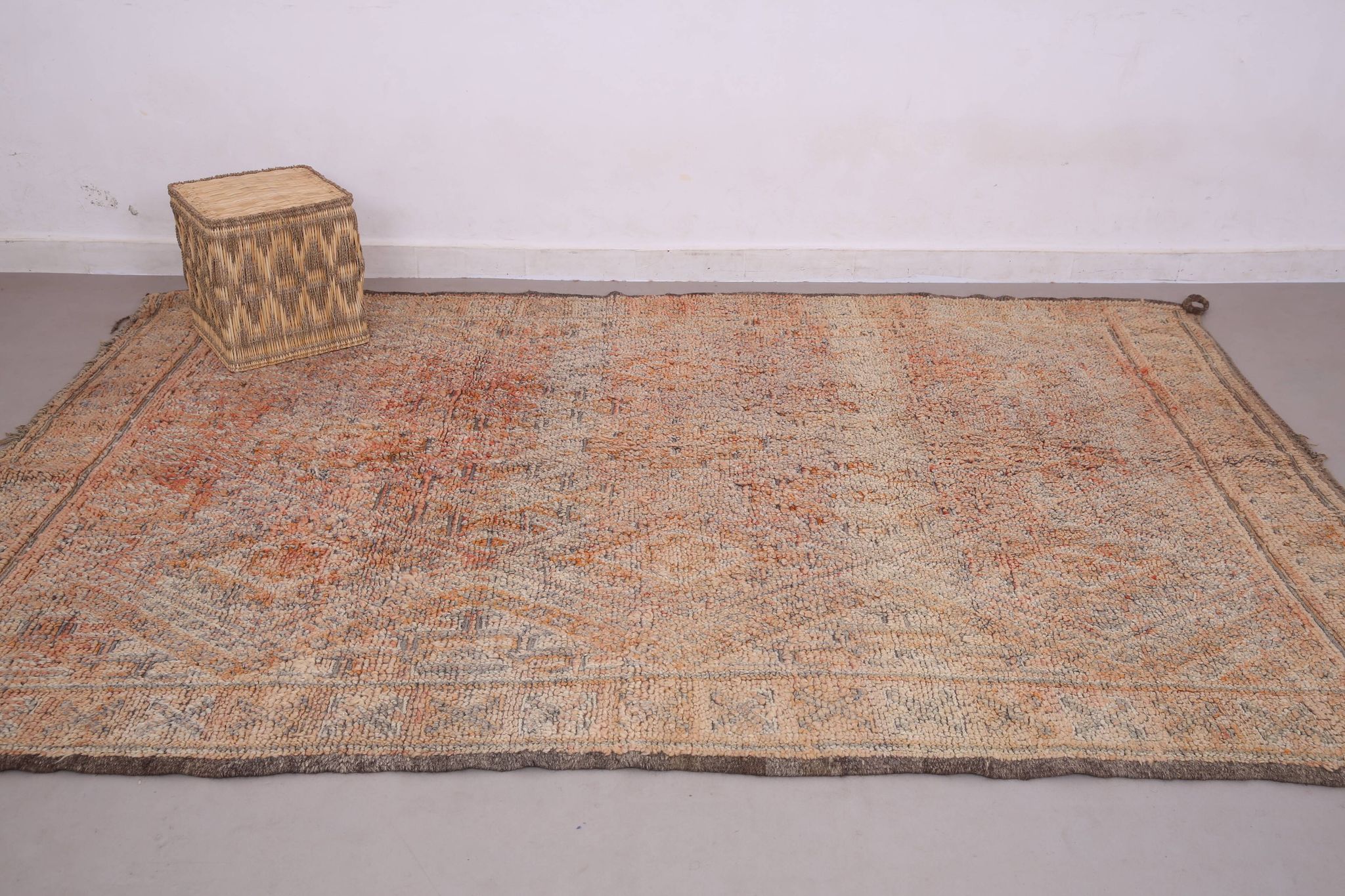 Peach Vintage Moroccan Rug 203 x 302 cm - Berber Wool Rug - Handmade Rug