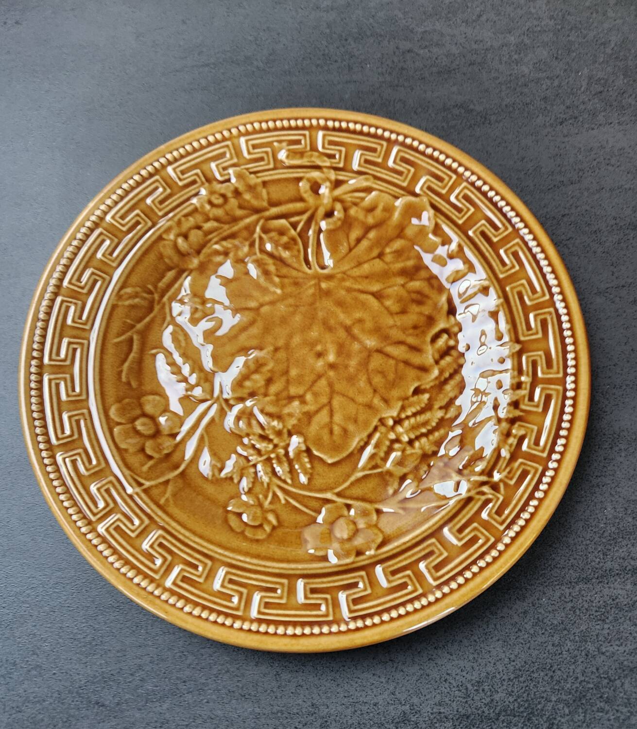 Gien mustard plate