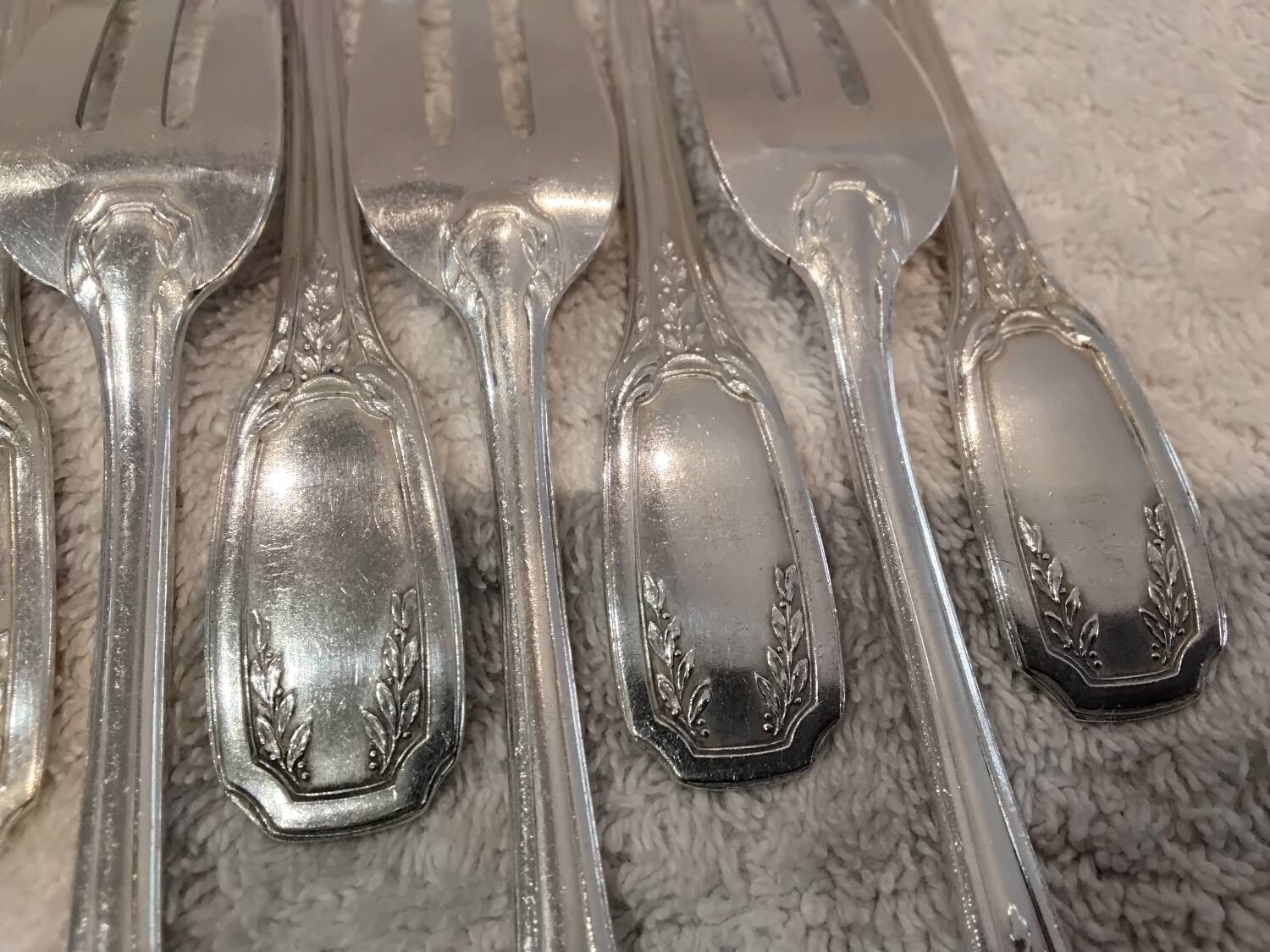 11 silver plated cake forks, goldsmith Orbrille Louis XVI