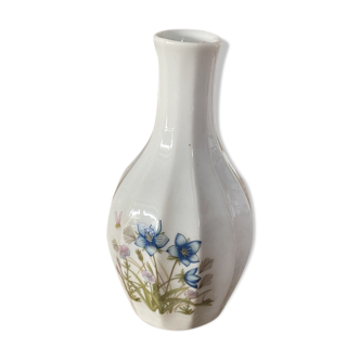 Vase en porcelaine à décor floral