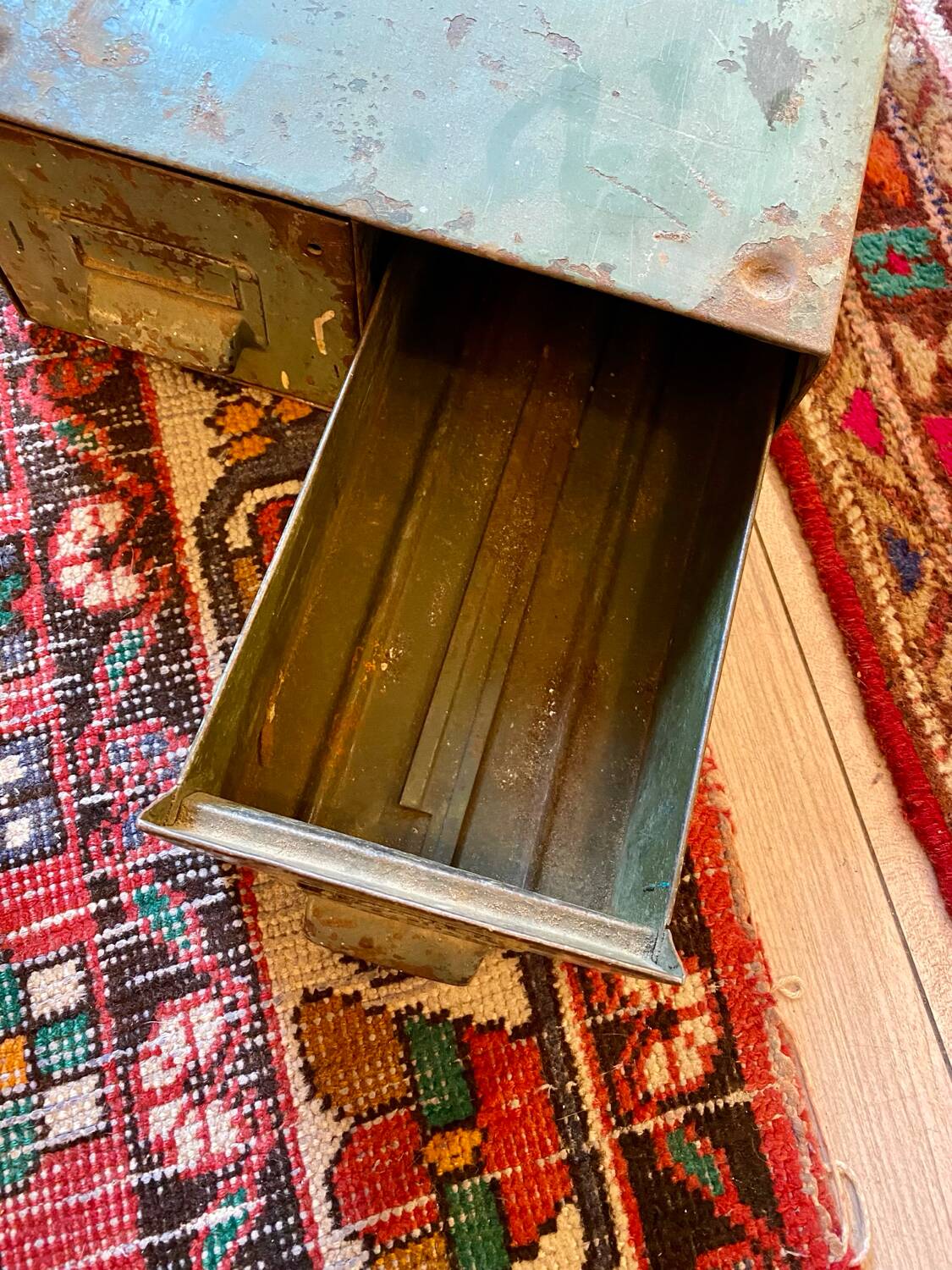 Set of 3 double industrial metal storage lockers