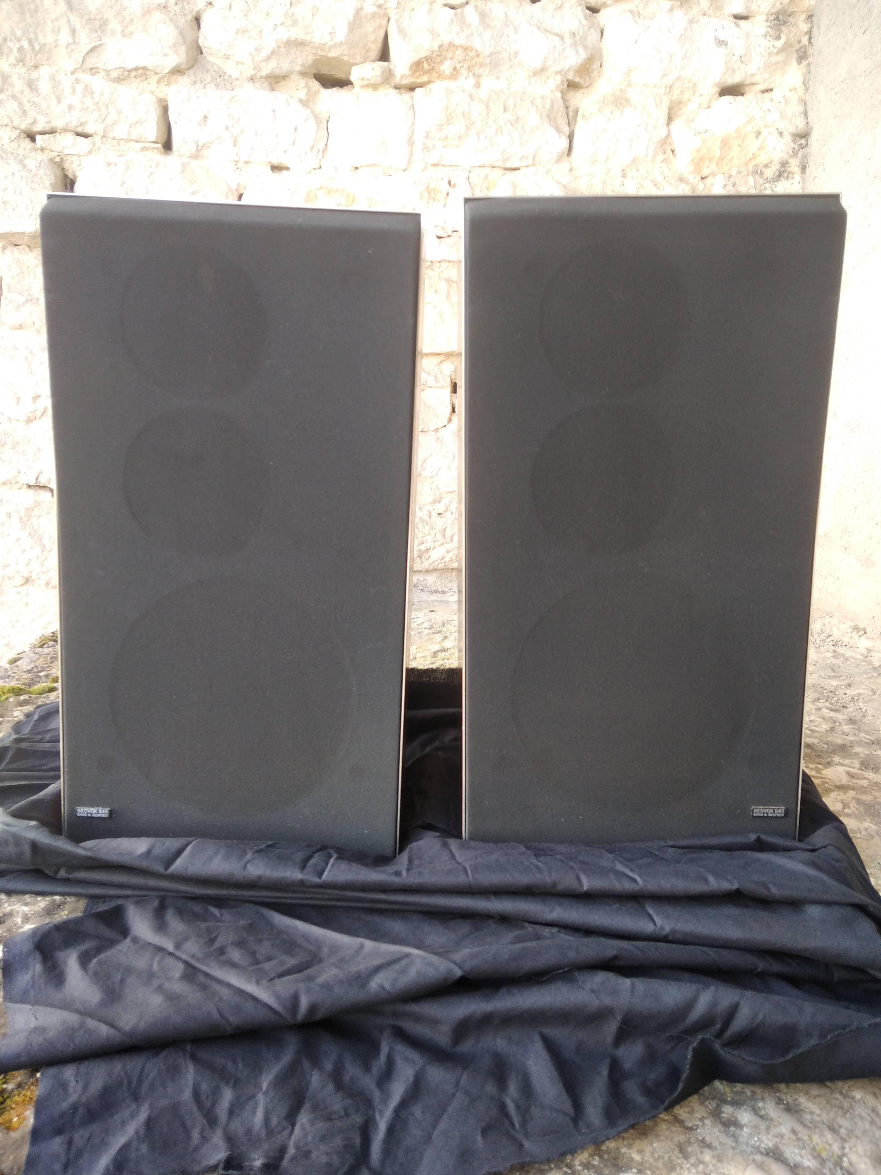 Vintage Bang and Olufsen S45-2 speakers