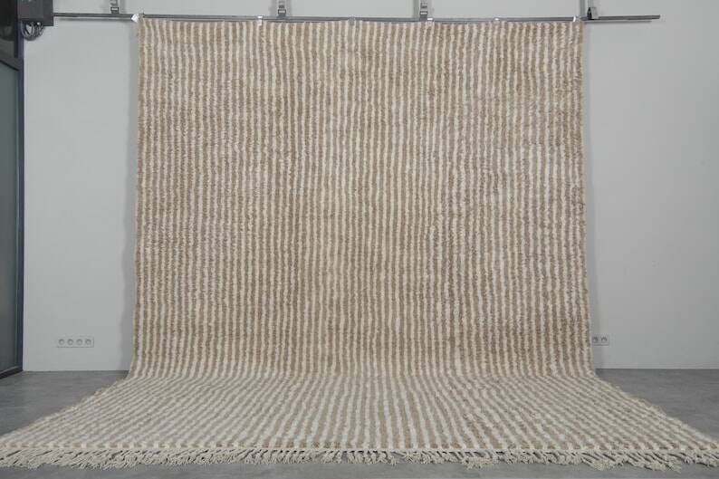 Handwoven Moroccan rug - wool - 305 x 205 cm