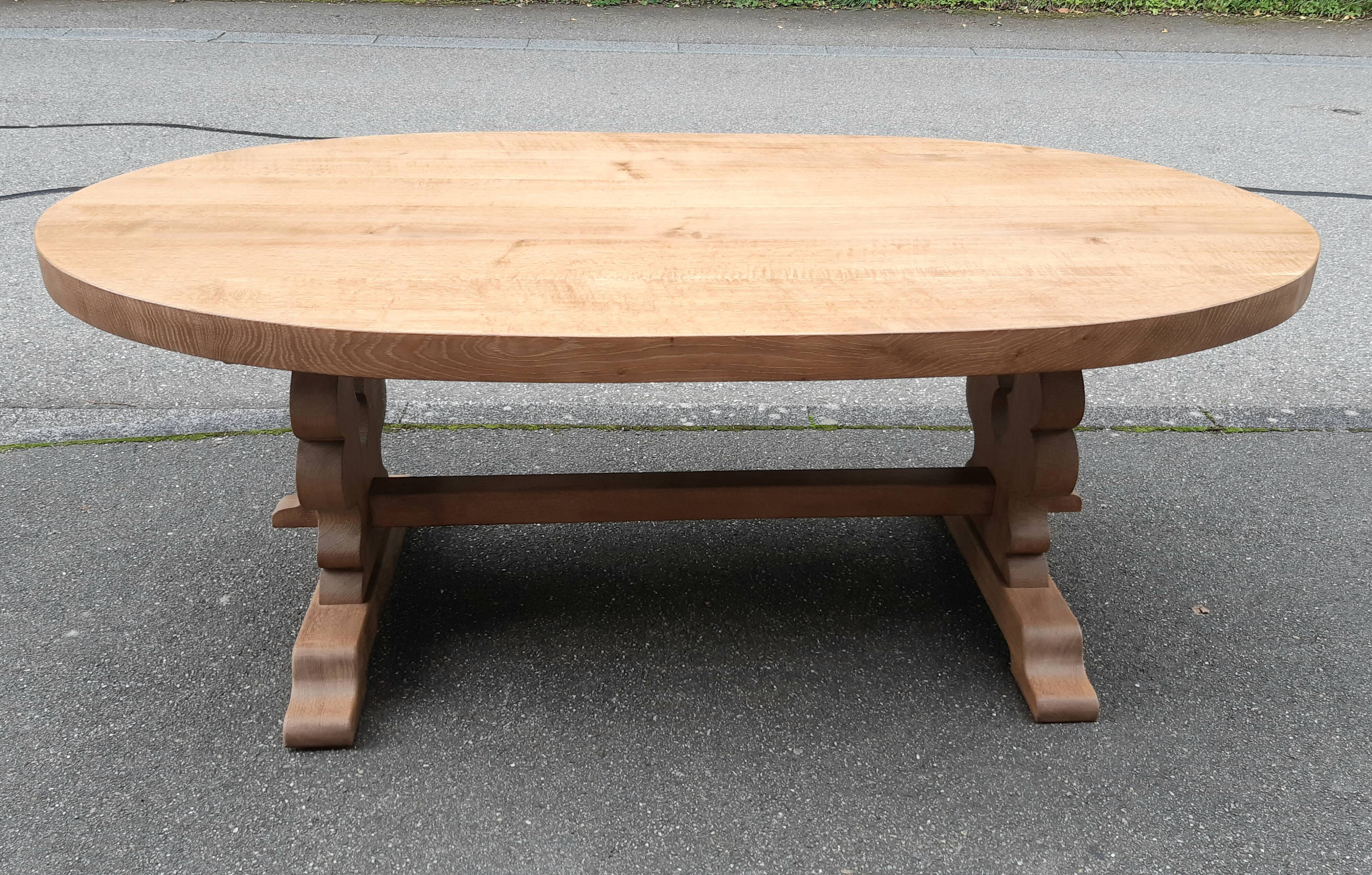 Oval farmhouse table