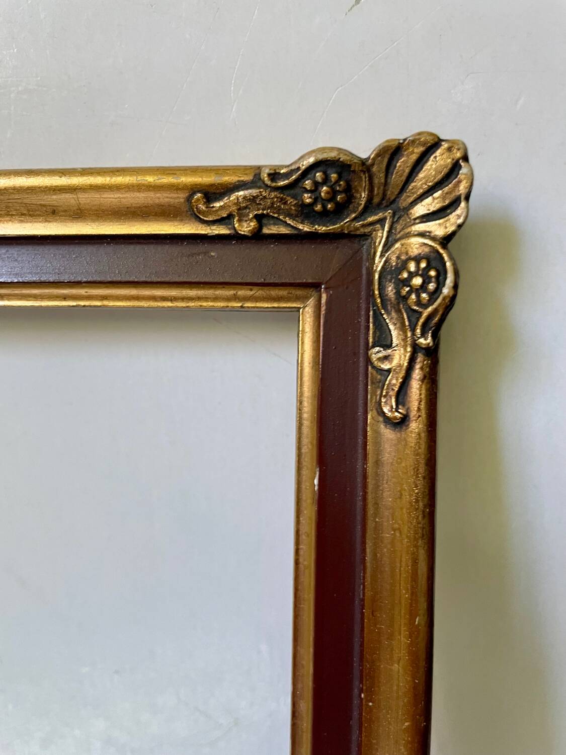 Antique Frame gilded wood 34 cm x 28 cm