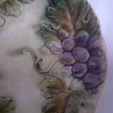 Onnaing barbotine plate - Grapes and leaves
