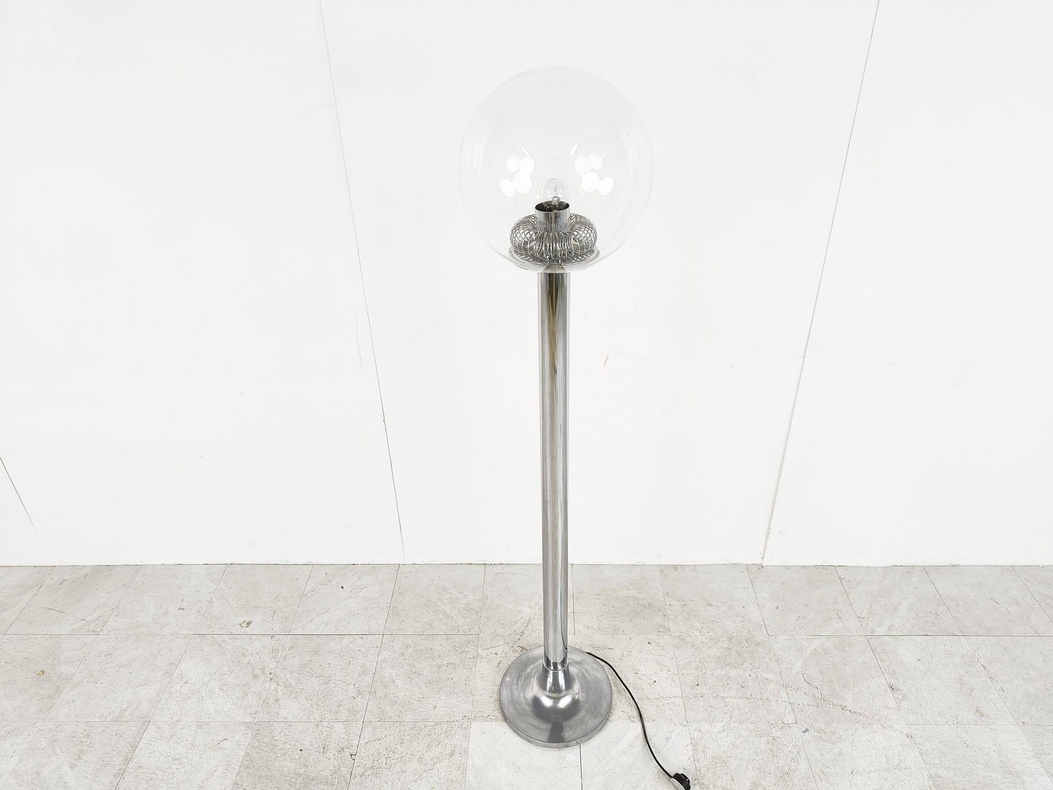 Lampe de sol vintage en chrome et verre, années 1970