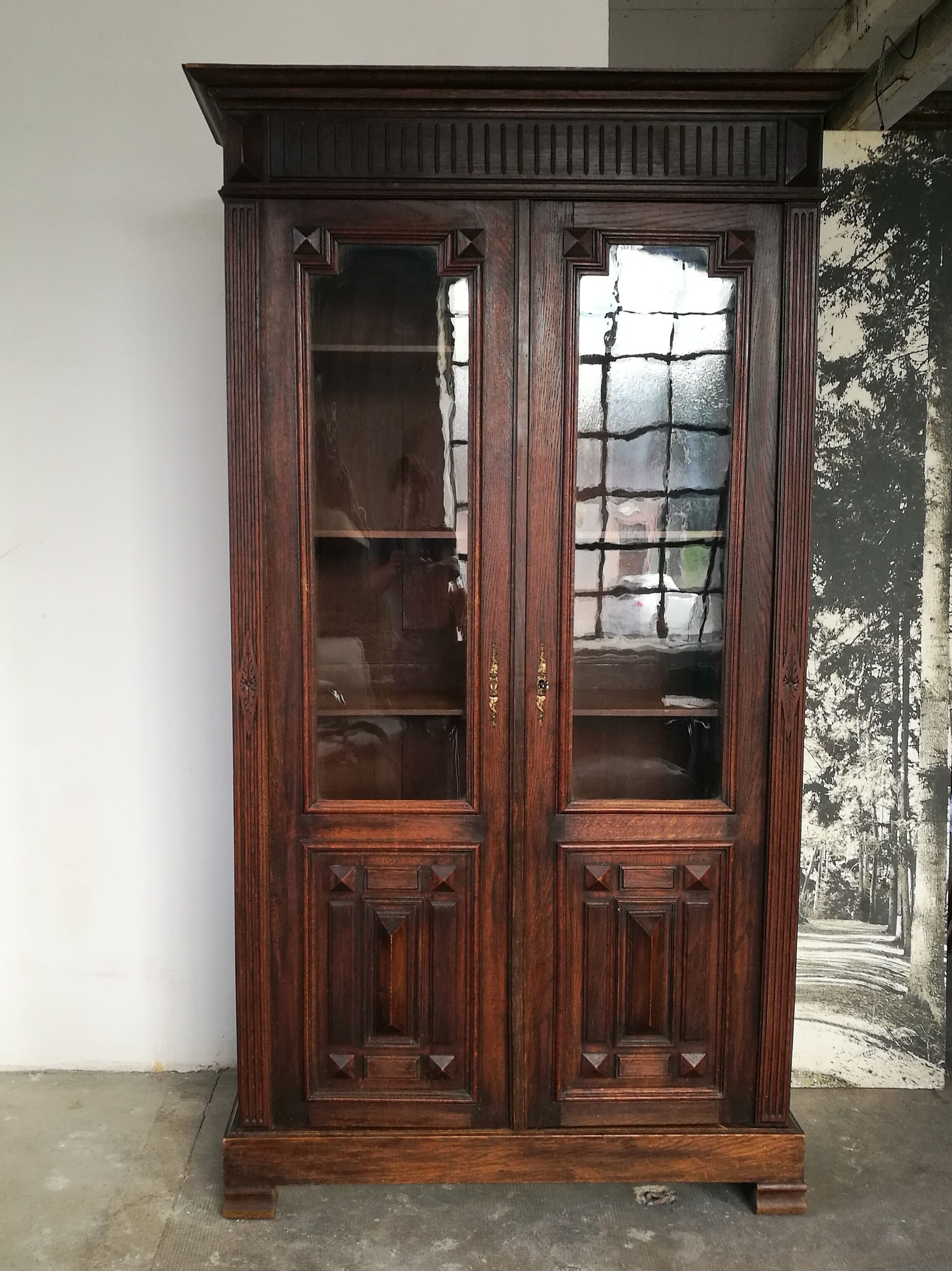 Vitrine en chêne bibliothèque  vers 1900