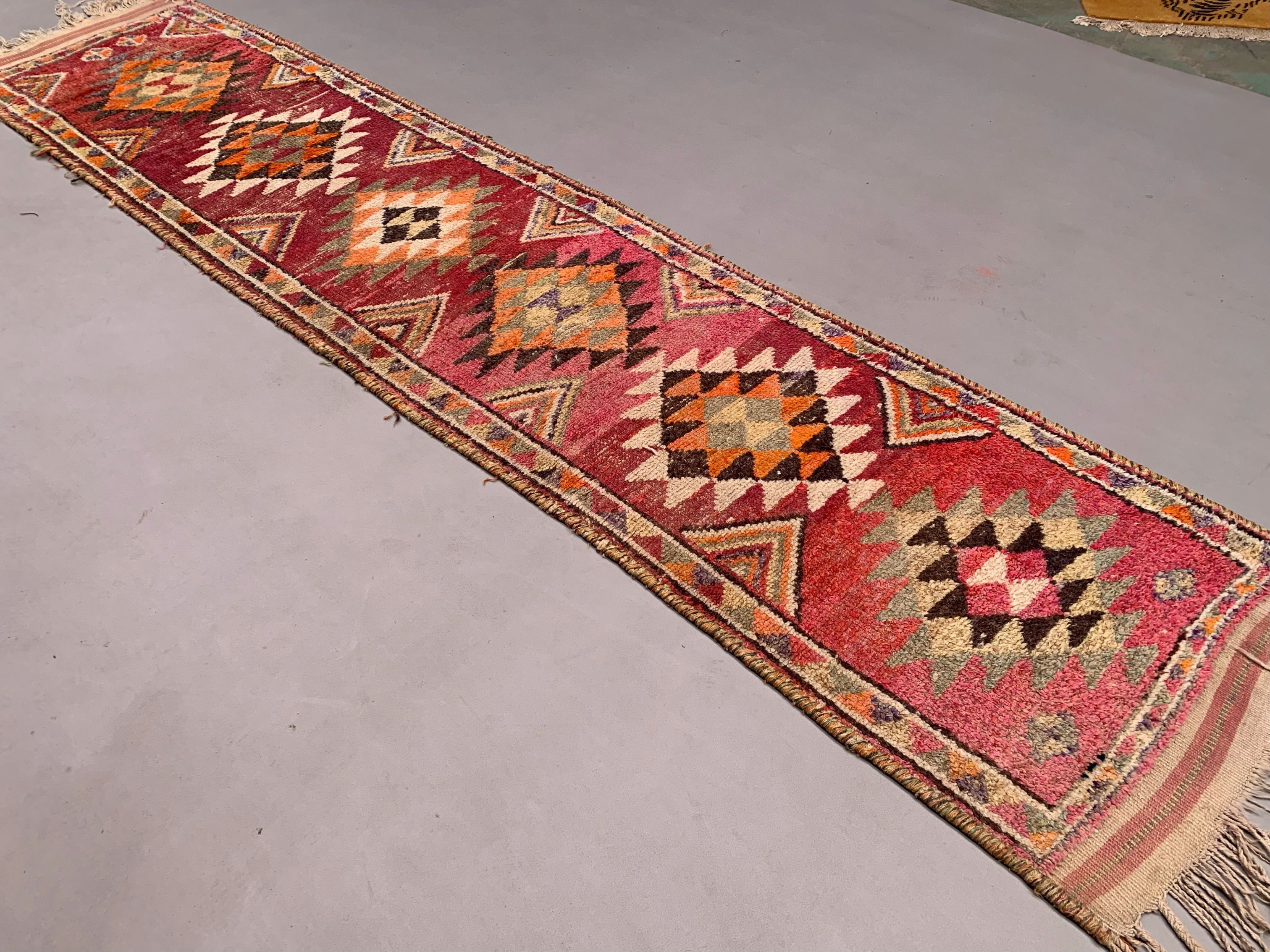 Vintage turkish  tribal runner 385x85 cm veg dye wool rug tribal, handmade