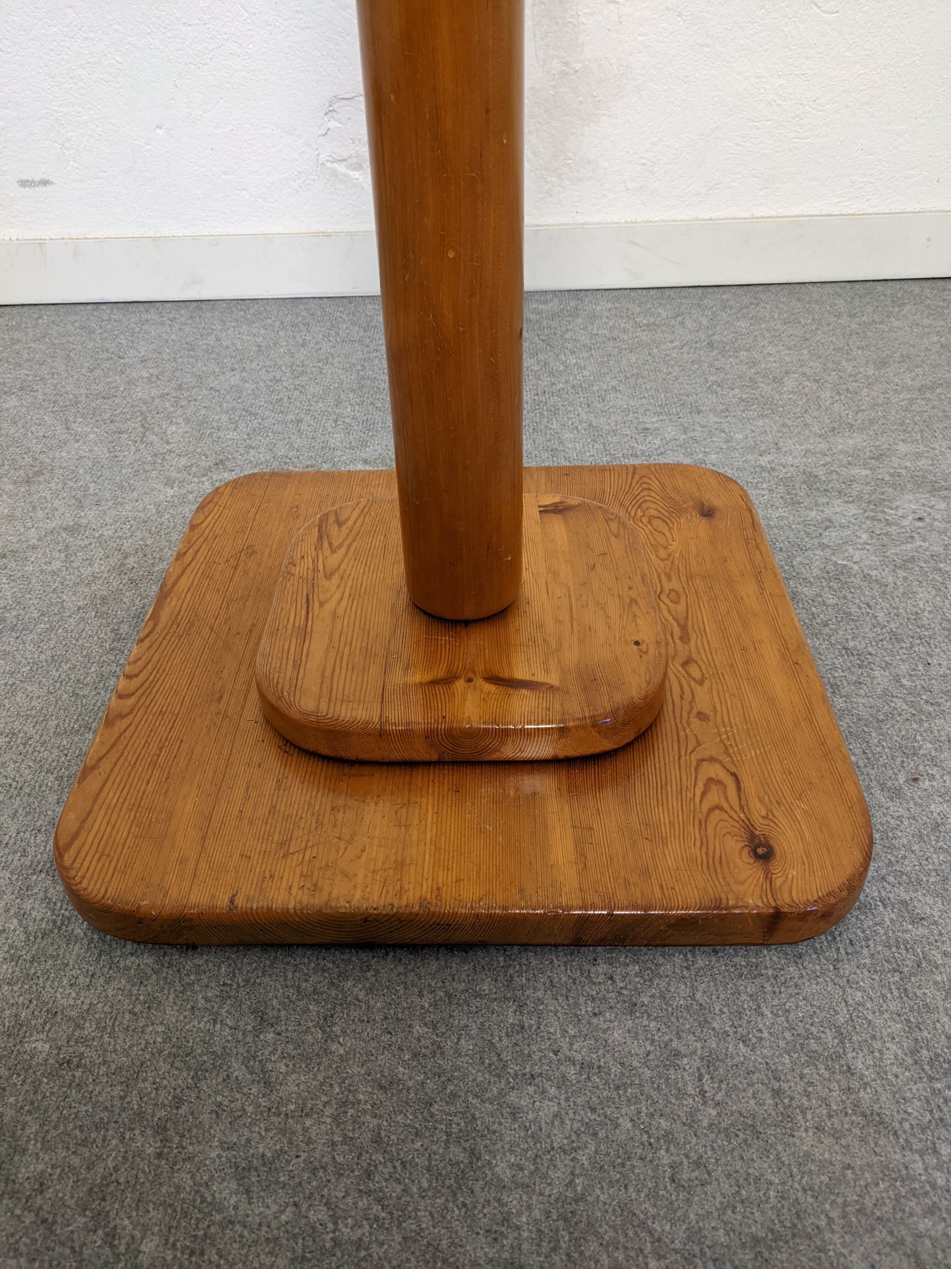Pine parrot coat rack from the 70s