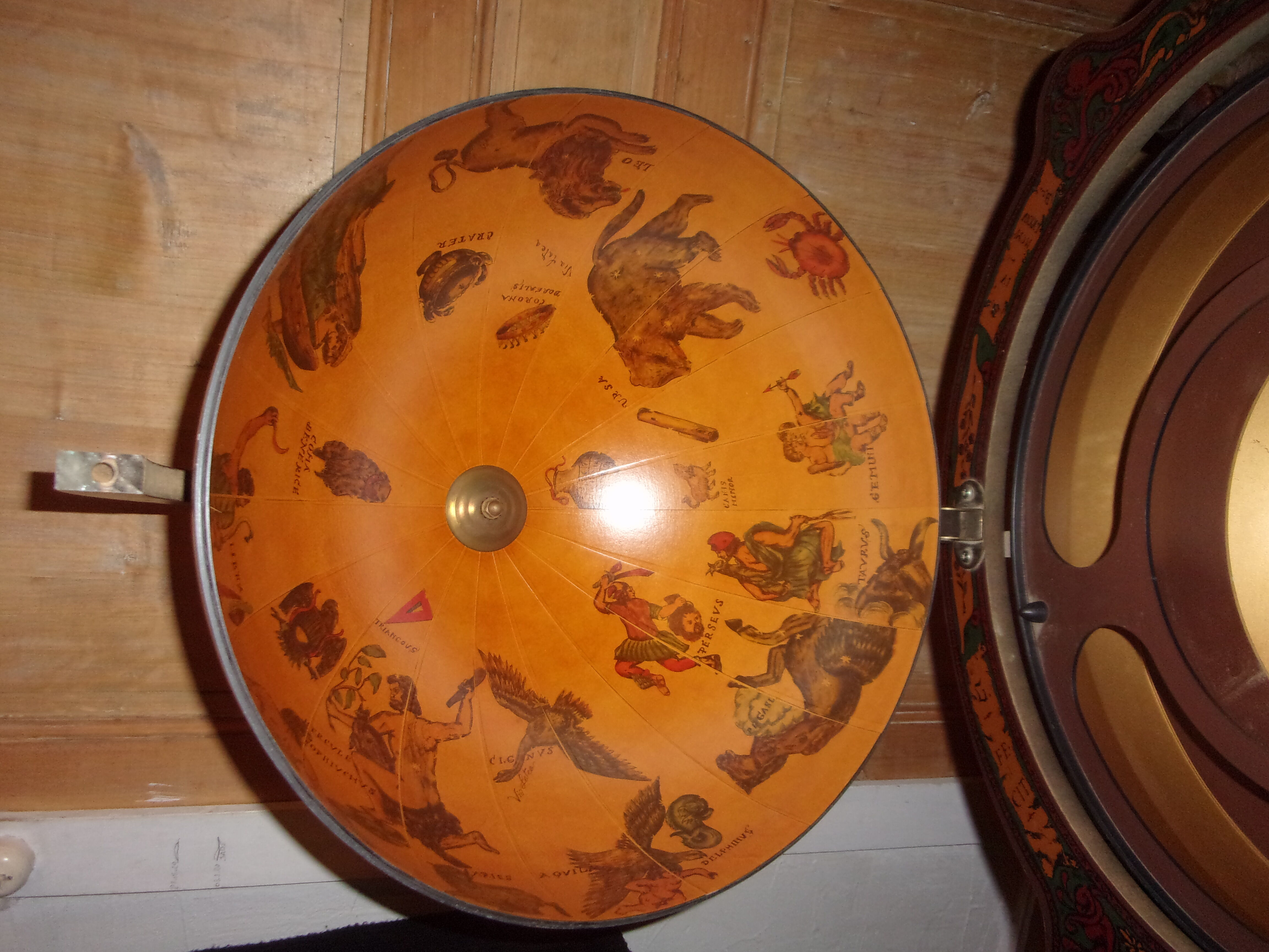 Earth globe bar world map wheels 1970/1980