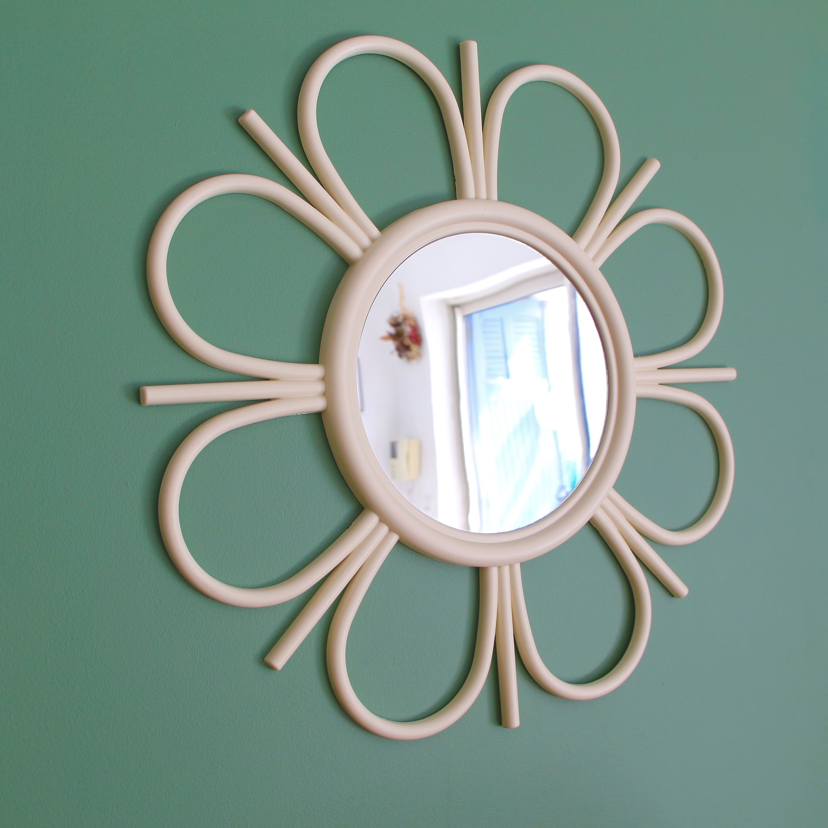 Plastic flower mirror