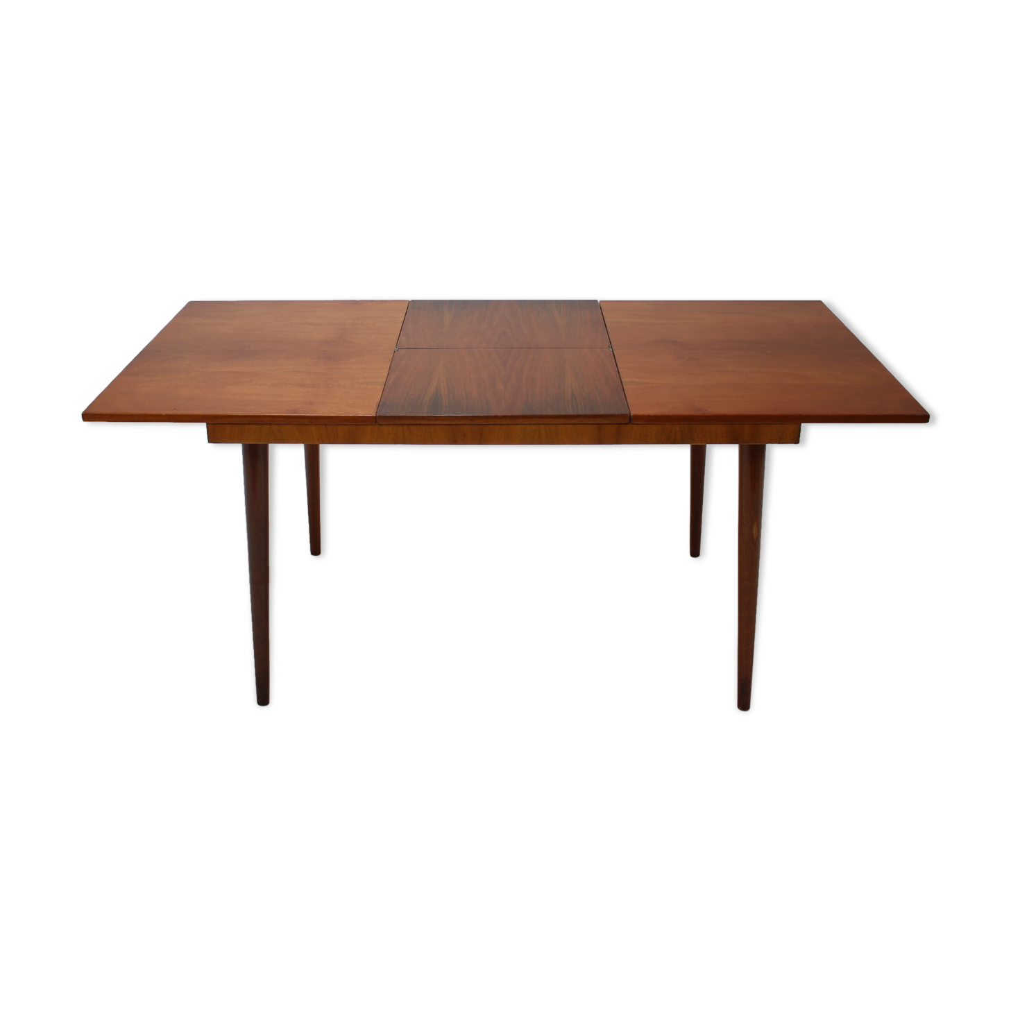 Table à manger Mier Nitra, Slovaquie