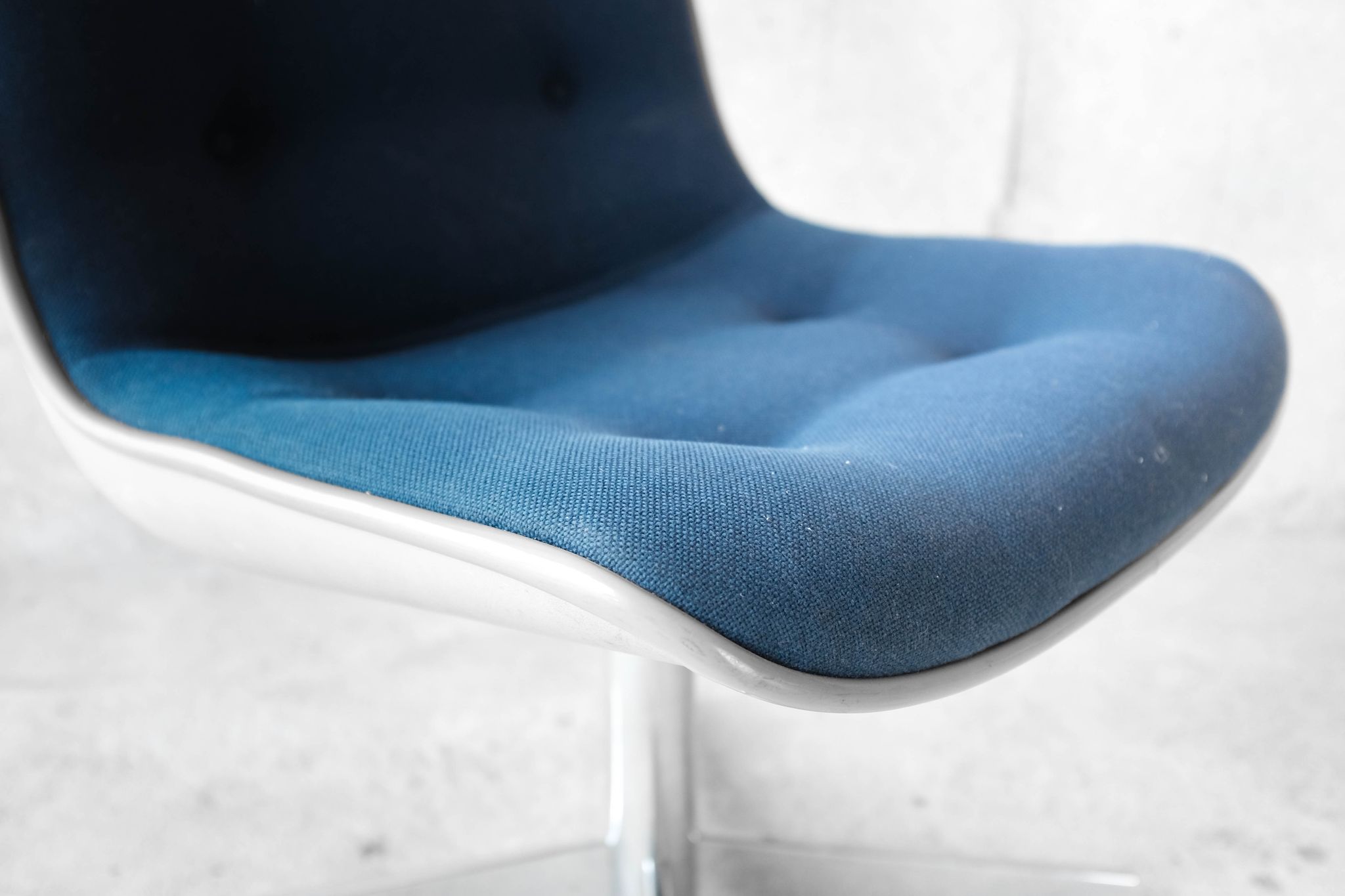 Pair of chairs of Randall Buck for Steelcase Strafor - 1970