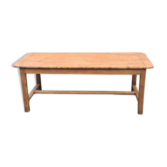 Farm table