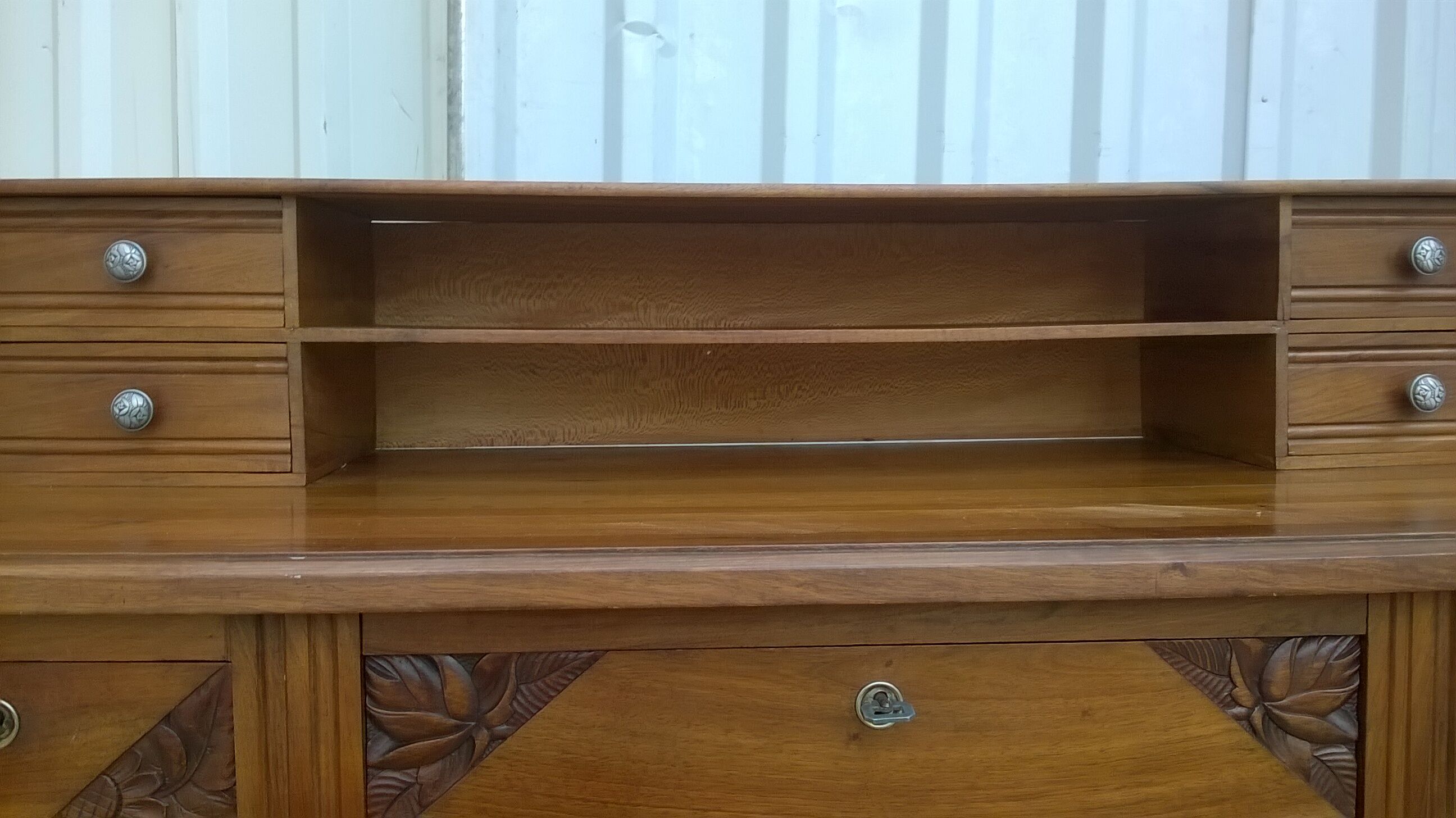 Art deco stepped office