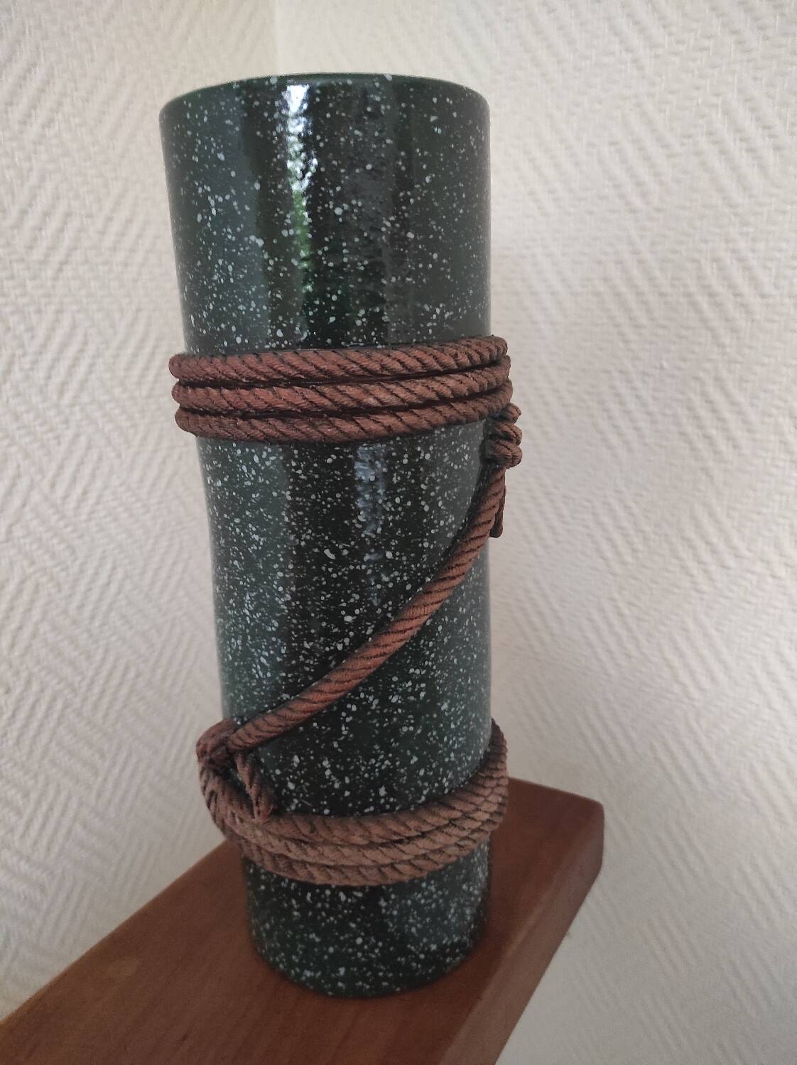 Nautical knot decor vase