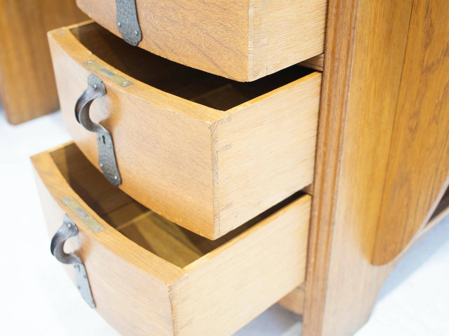 Bureau suédois de style Art Nouveau en chêne