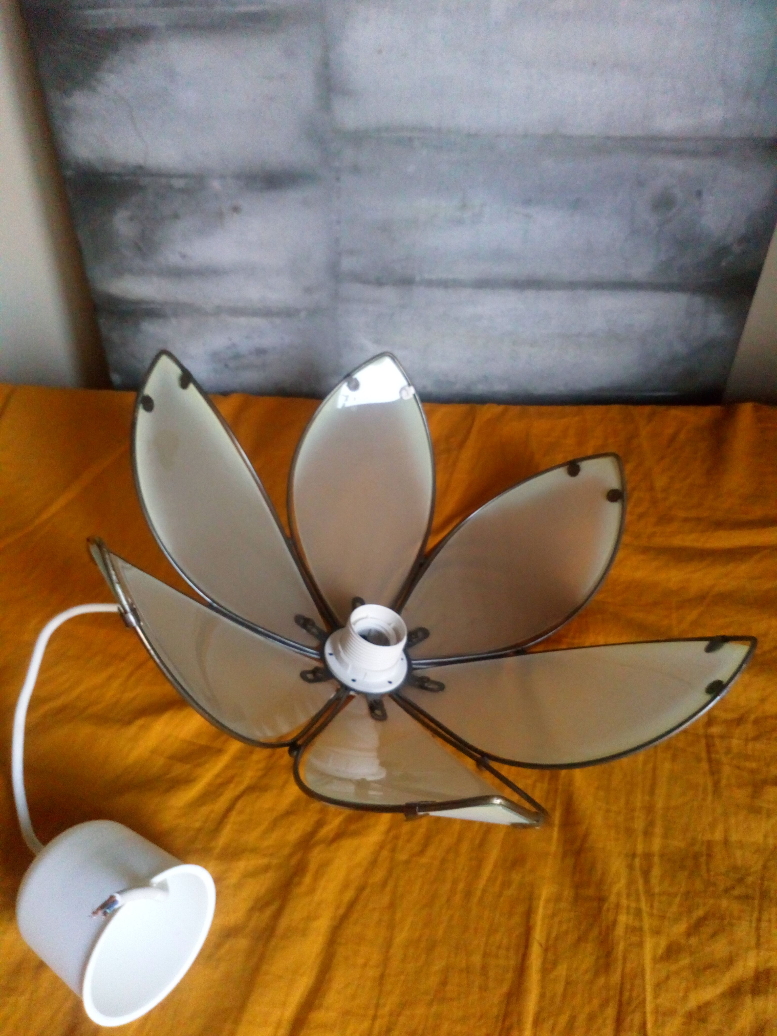 Daisy suspension shortbread glass and vintage brass