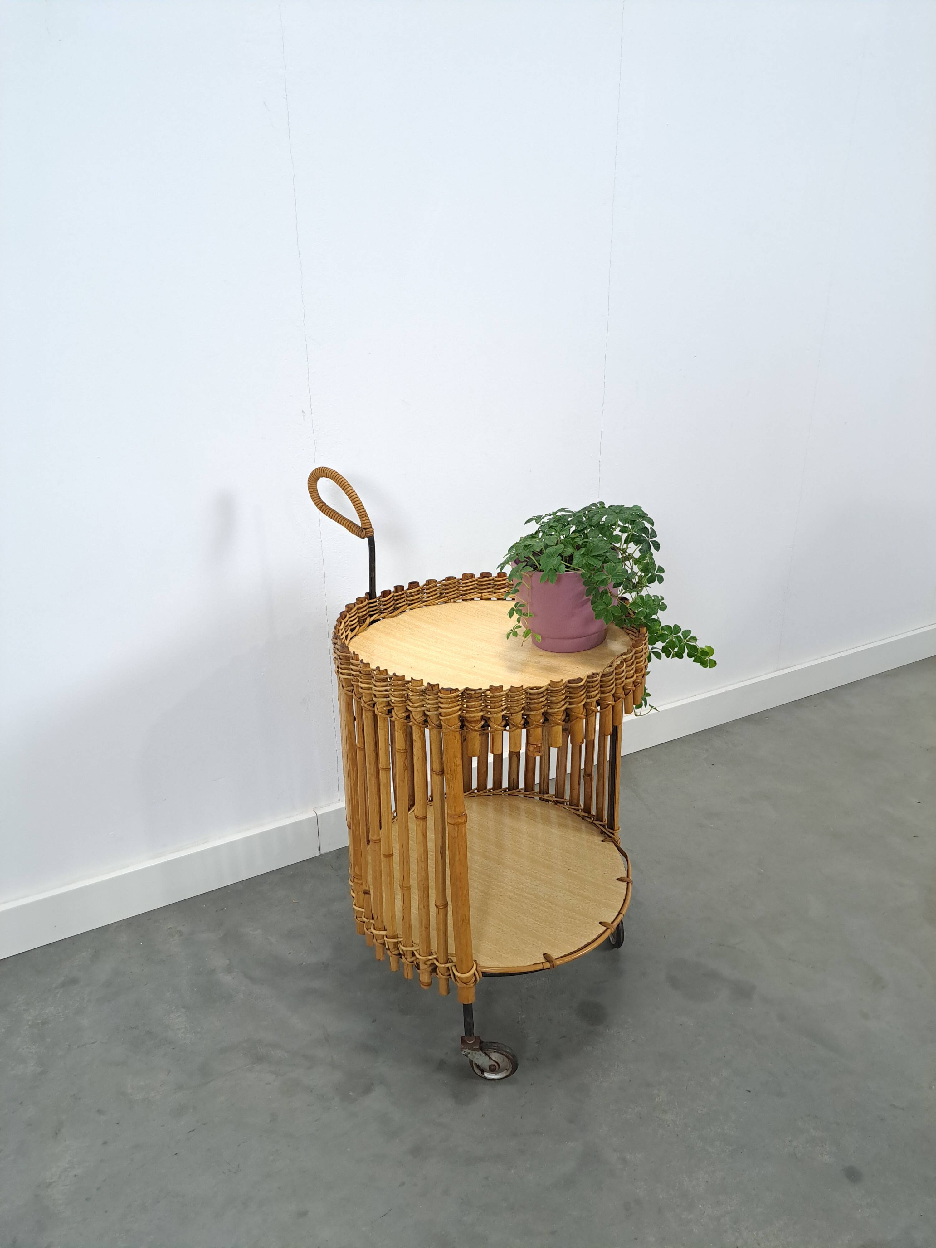 Bamboe trolley, bijzettafel