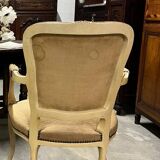 Fauteuil français avec tapisserie florale