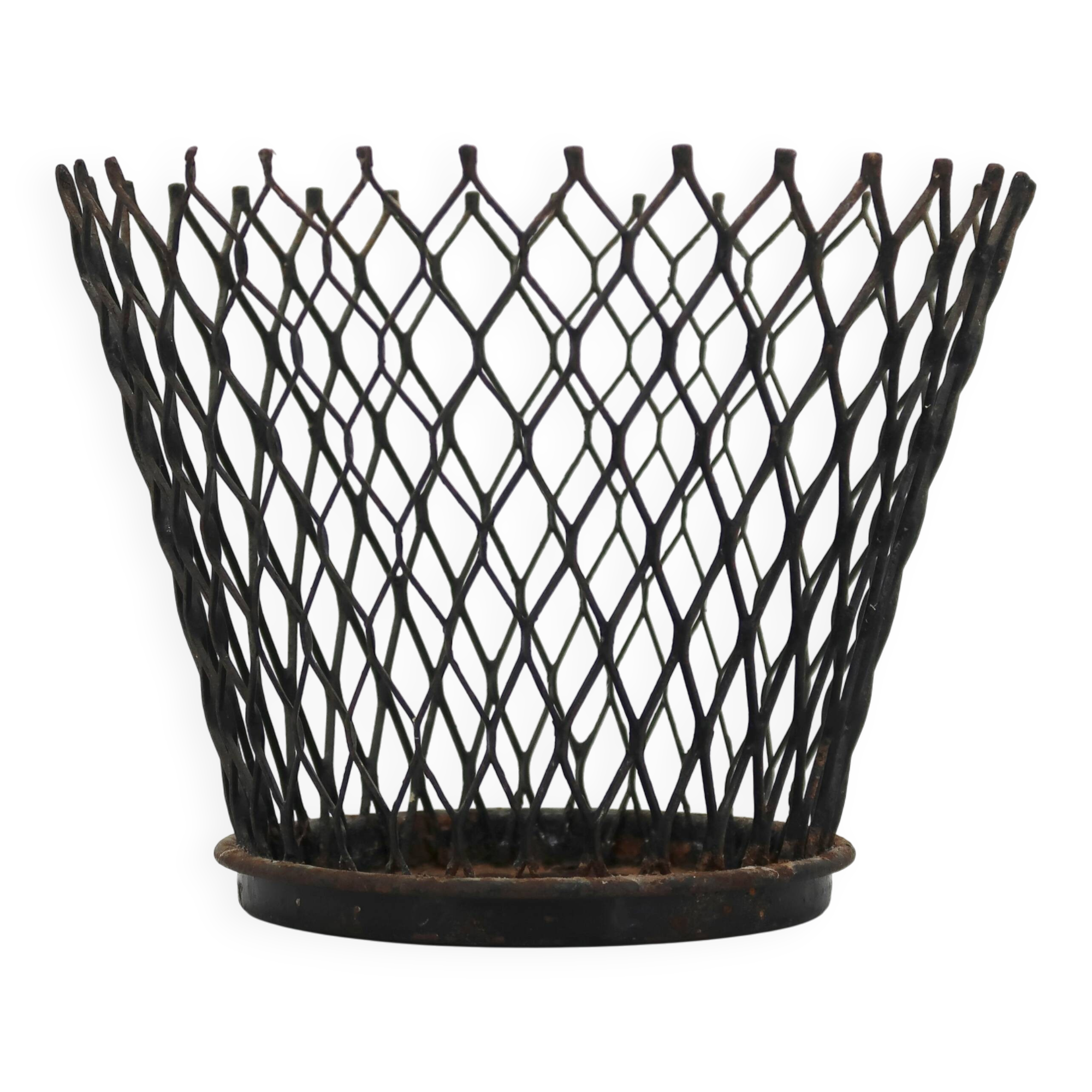 Cache pot en métal grillagé noir style Mathieu Matégot, années 50
