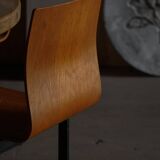 Set of 6 industrial stackable chairs by Niels Larsen, black metal and oak, 1960s.