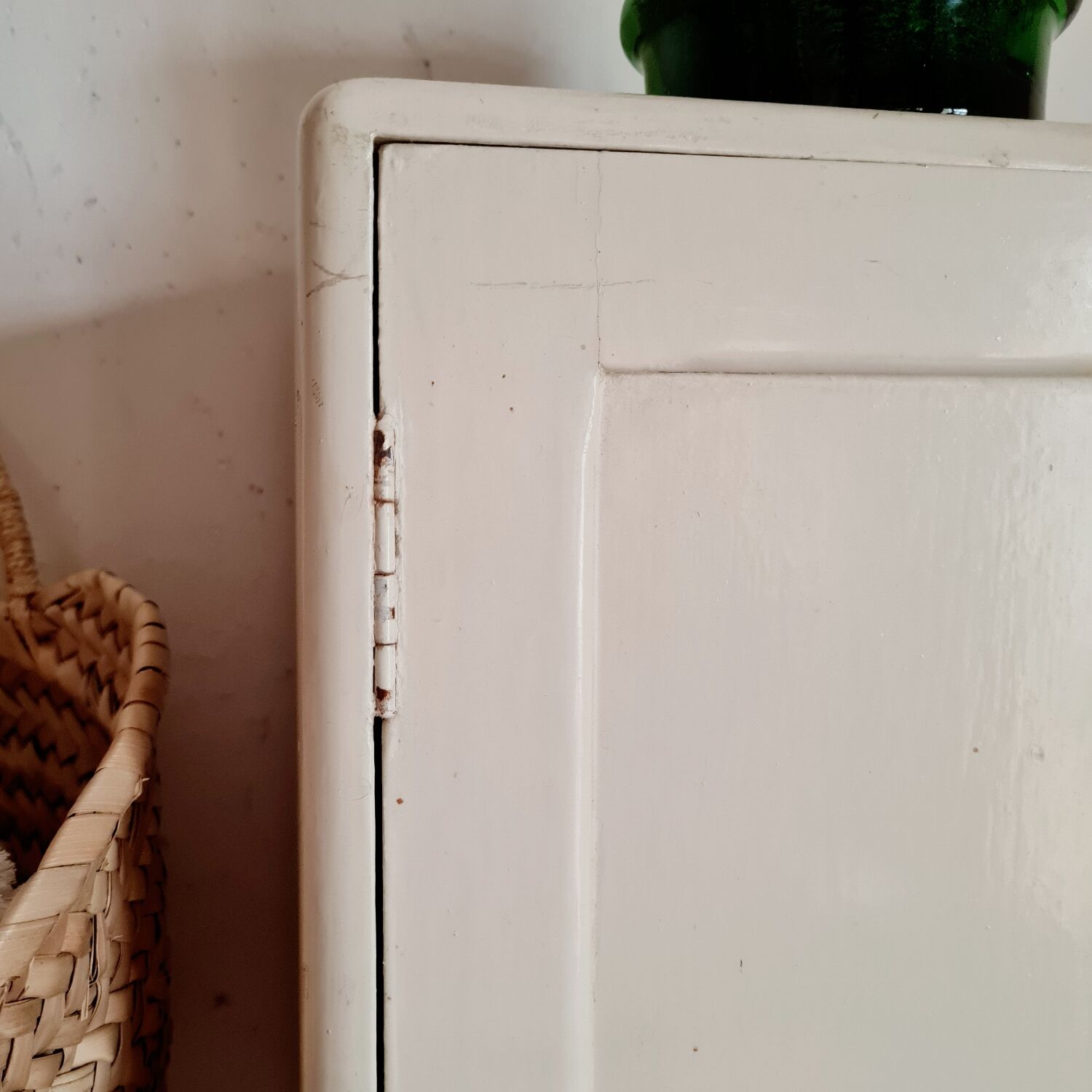 White antique medicine cabinet