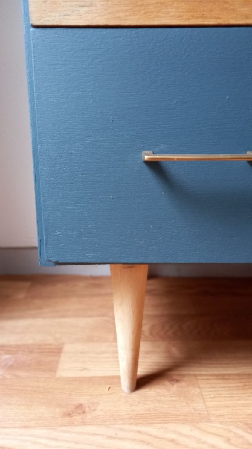 Vintage chest of drawers